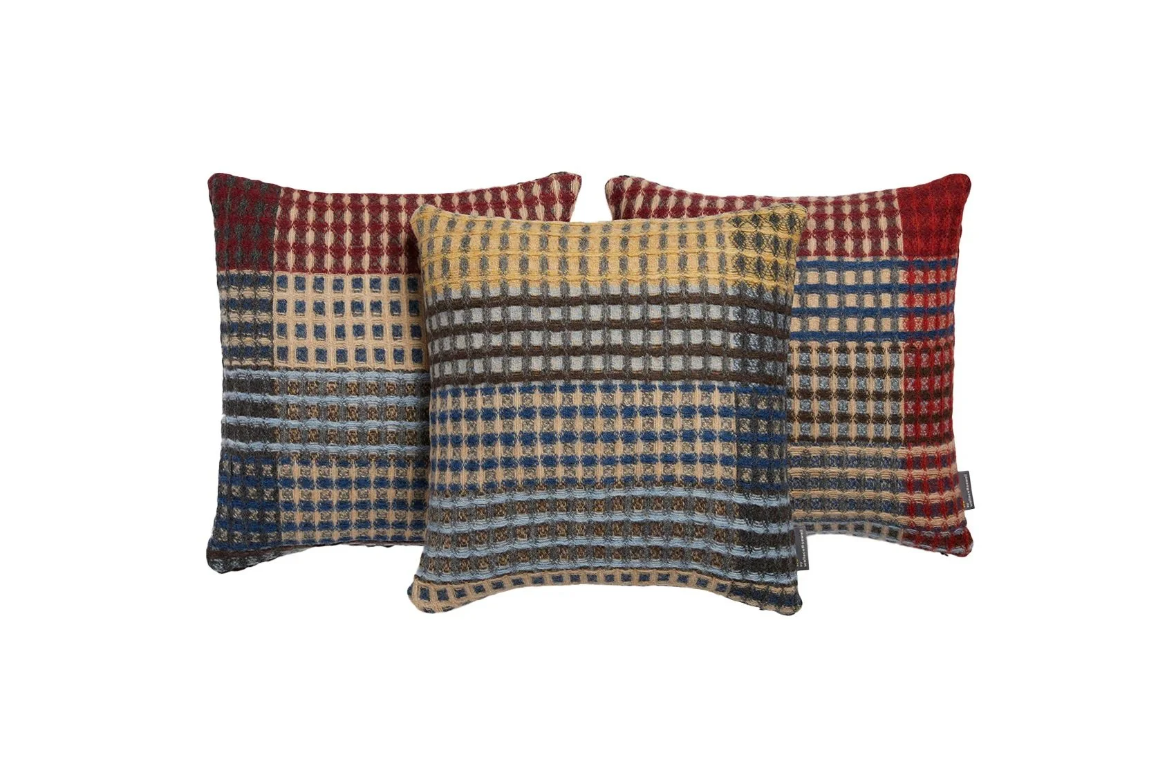 Wallace-Sewell-regent-cushion-waffle-8-manon-bis.jpg