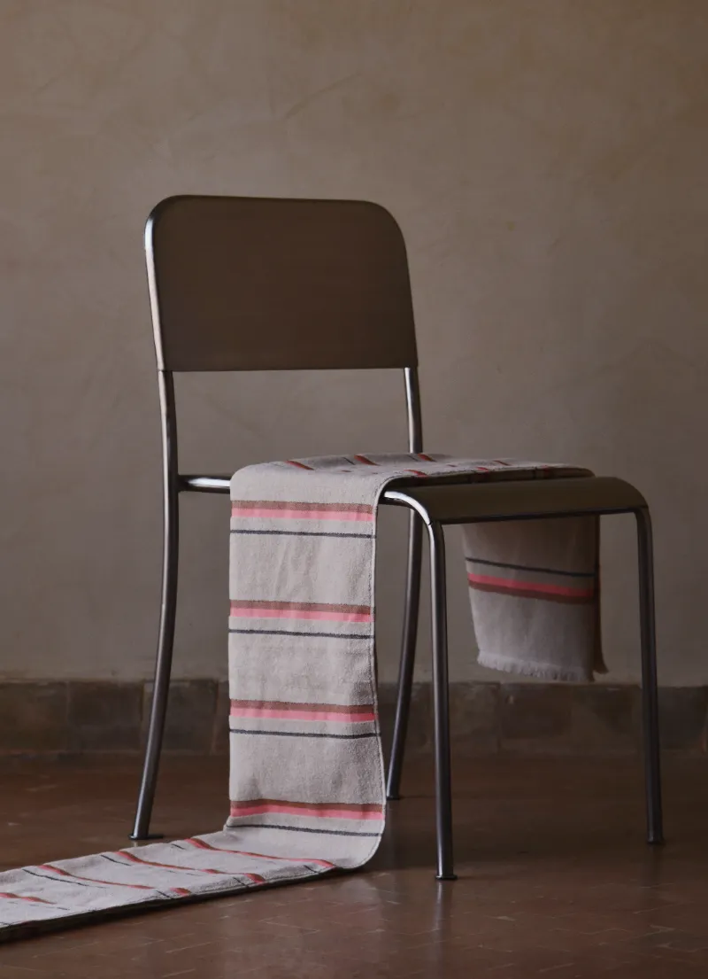 Kobn-Sand-Towel_manon-bis2.png