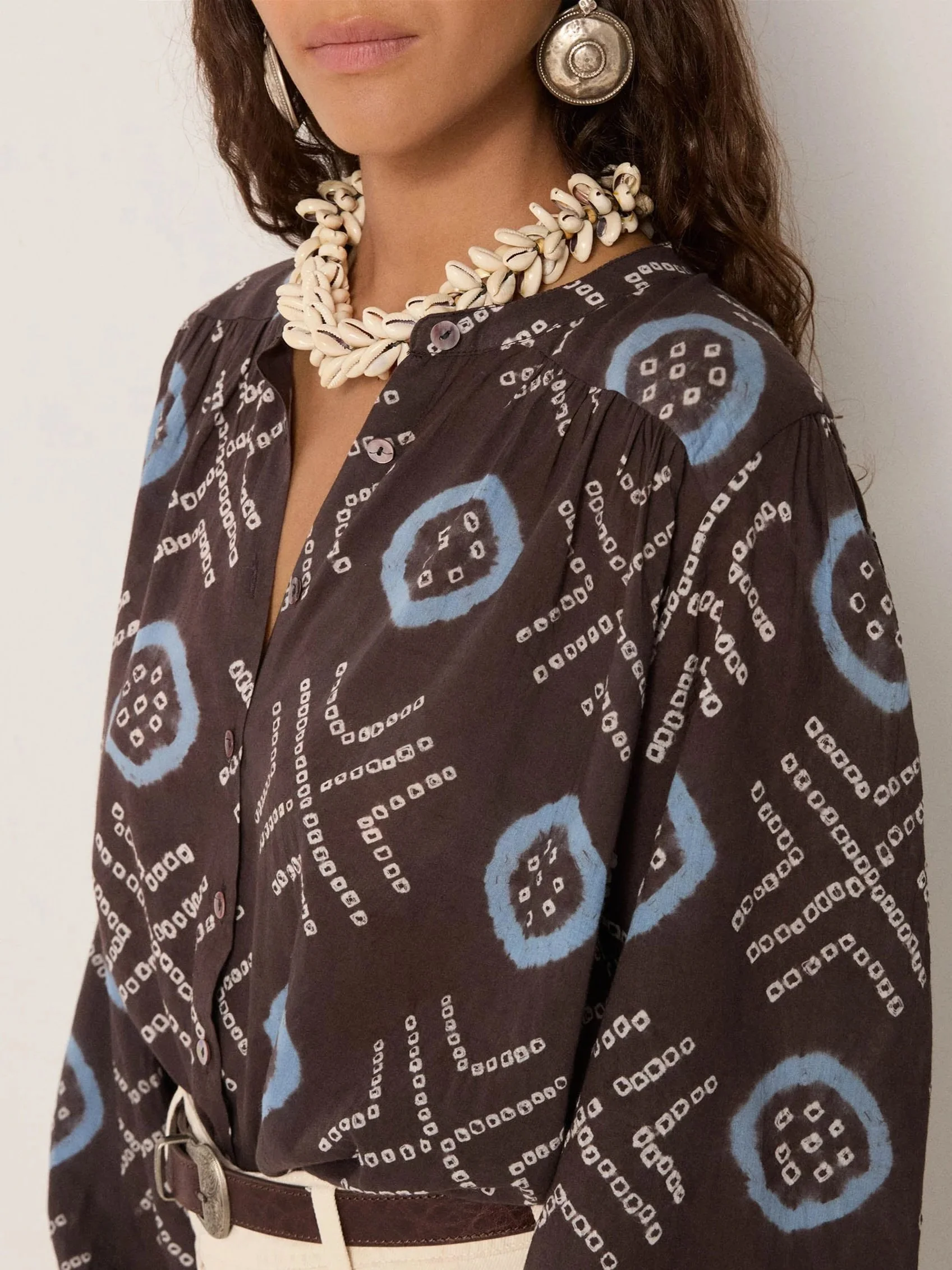 Maison-Hotel-Omara-Blouse-Stormy-Blue-6-manon-bis.jpg