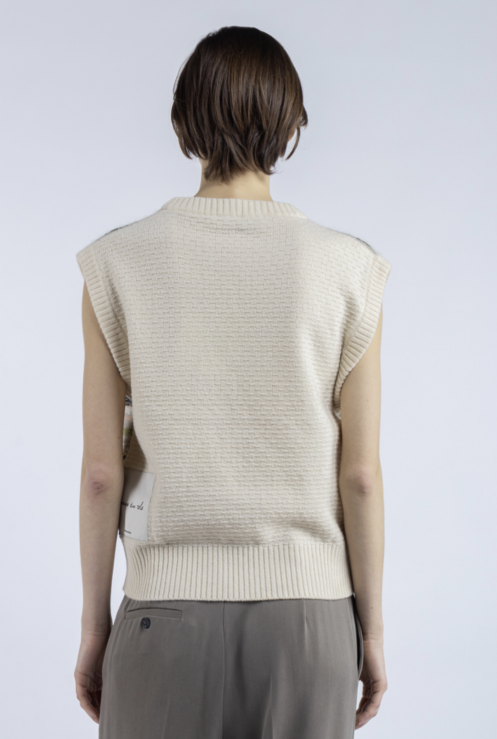Phisique-du-role-25W314-british-jaquard-vest-cashmere-virgin-wool3-manon-bis.jpg.png