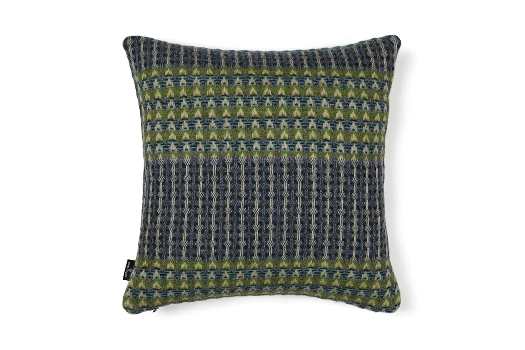 Wallace-Sewell-Ripple-Shetland-Cushion-Everglade-7-manon-bis.jpg