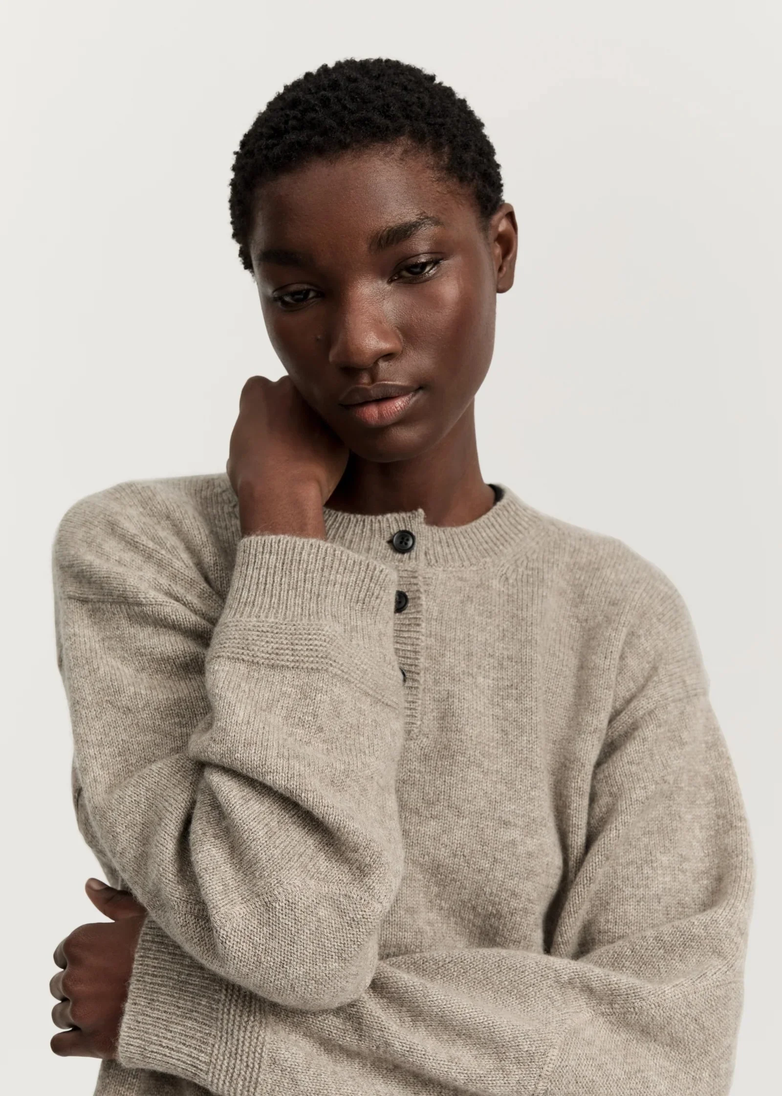 Aiayu-Franco_PureSoil_sweater-1-manon-bis.jpg .jpg