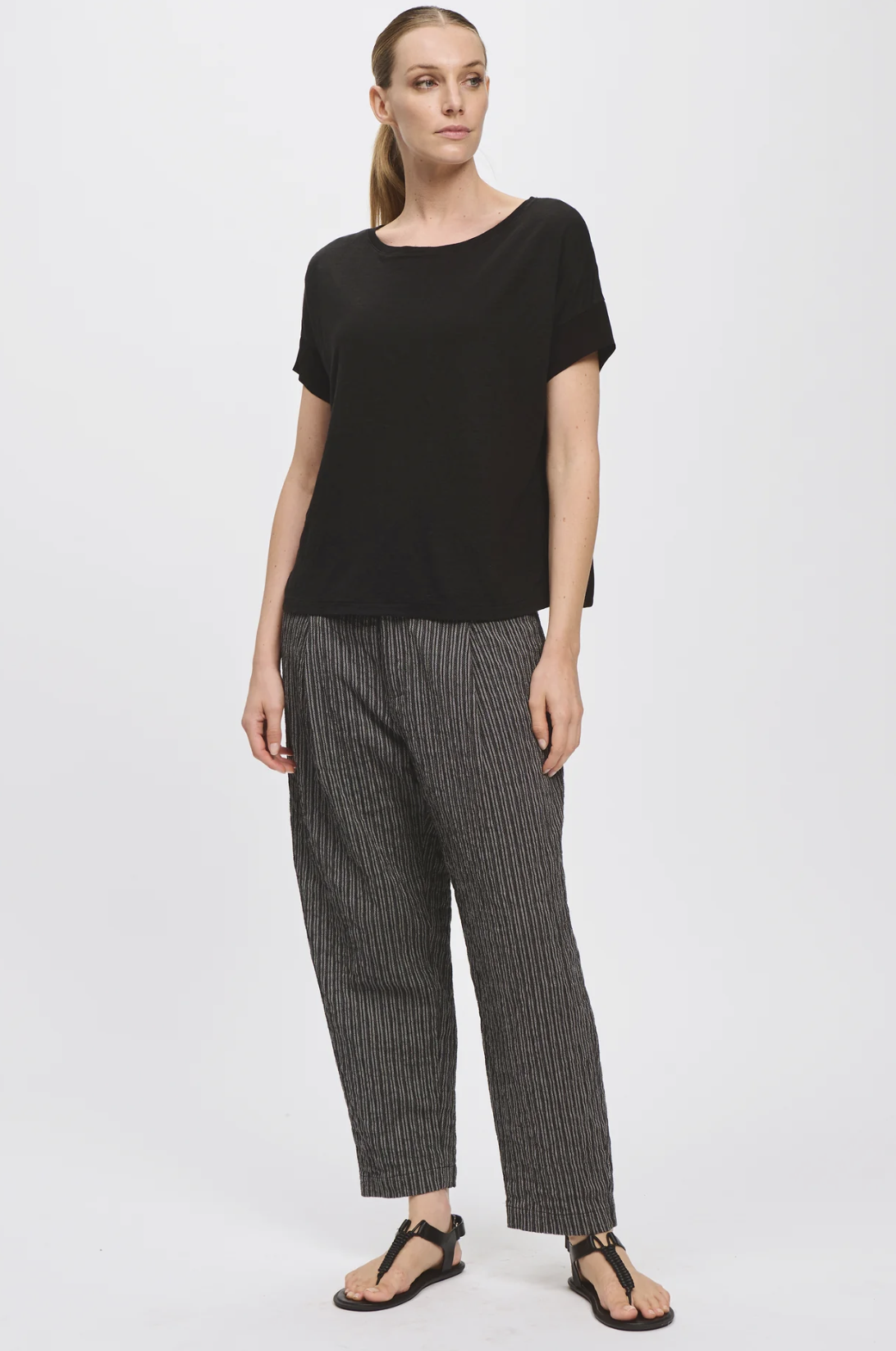 Transit-K201-linen-tee-viscose-back-manon-bis.jpg.png