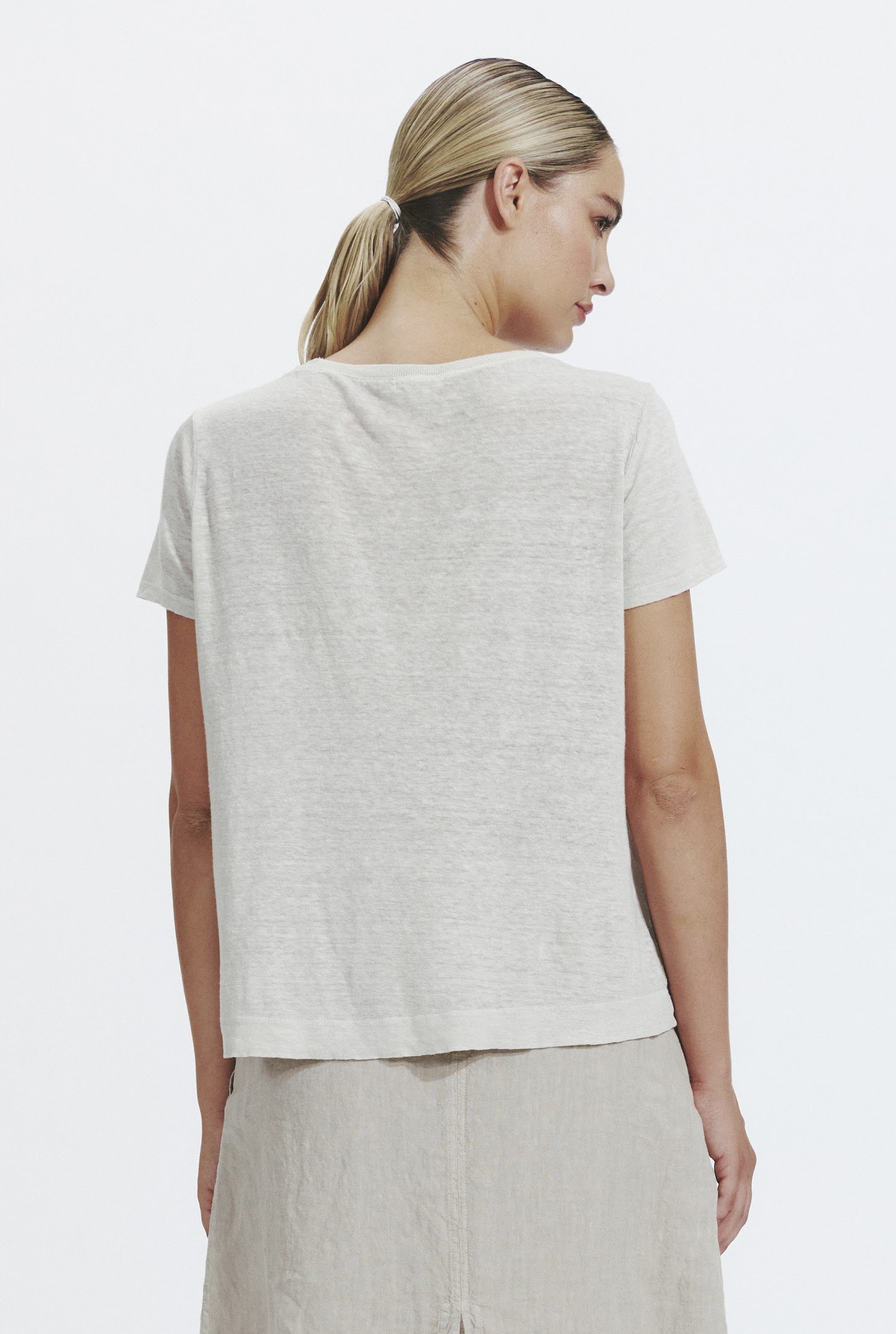 Transit-Linen-Tee-manon-bis-CFDTRZK206-02_01_B.jpg