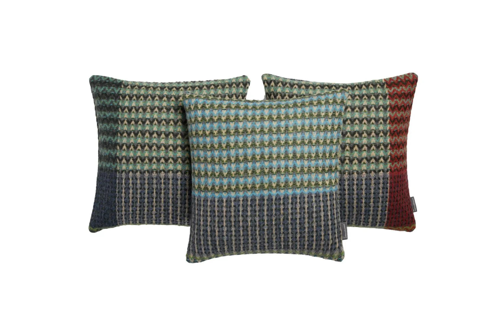 Wallace-Sewell-Ripple-Shetland-Cushion-Everglade-89-manon-bis.jpg