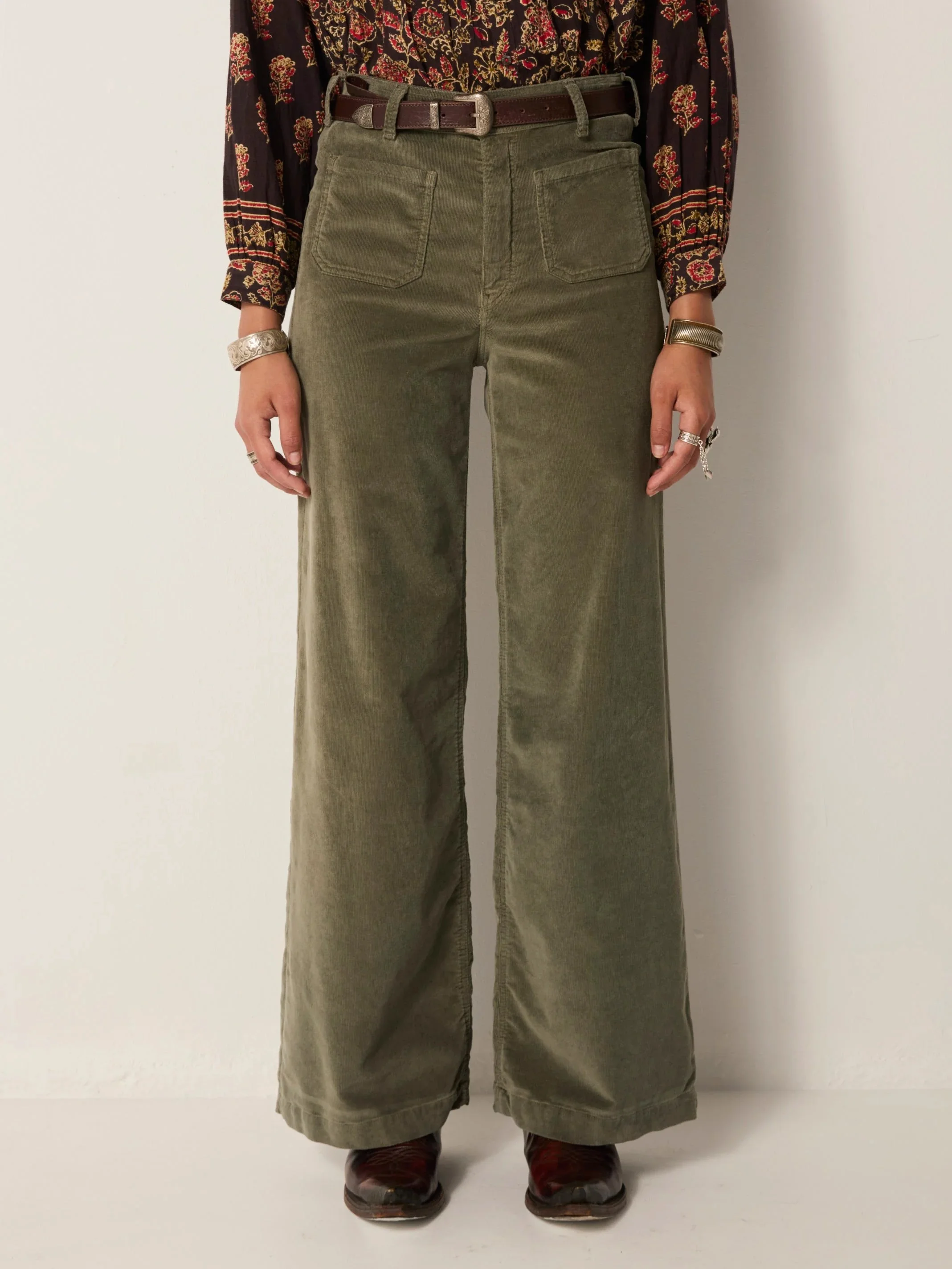 Maison-Hotel-Romeo-Pant-Moss-35-manon-bis.jpg