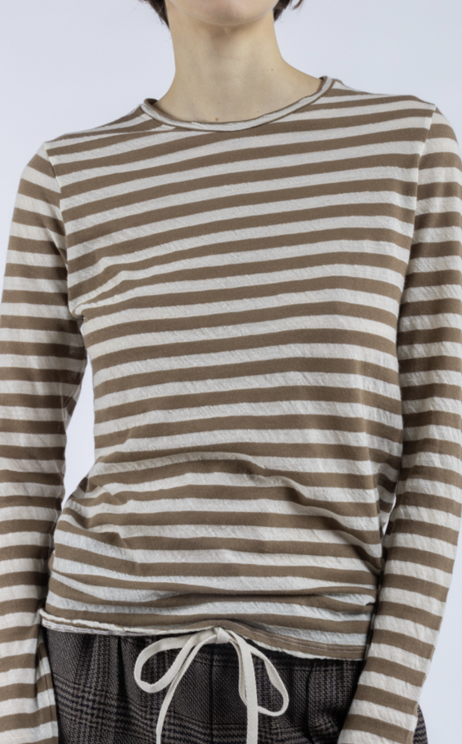 Phisique-du-role-25W192plain-round-neck-tshirt-cotton-wool-dyed-bottom1-manon-bis.jpg.png