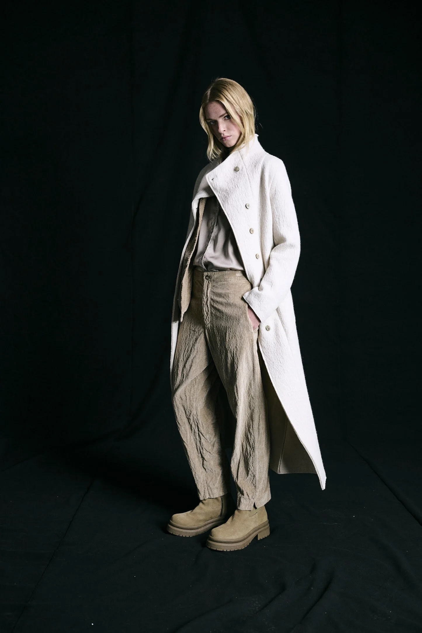Transit Cord Slim Pant Camel