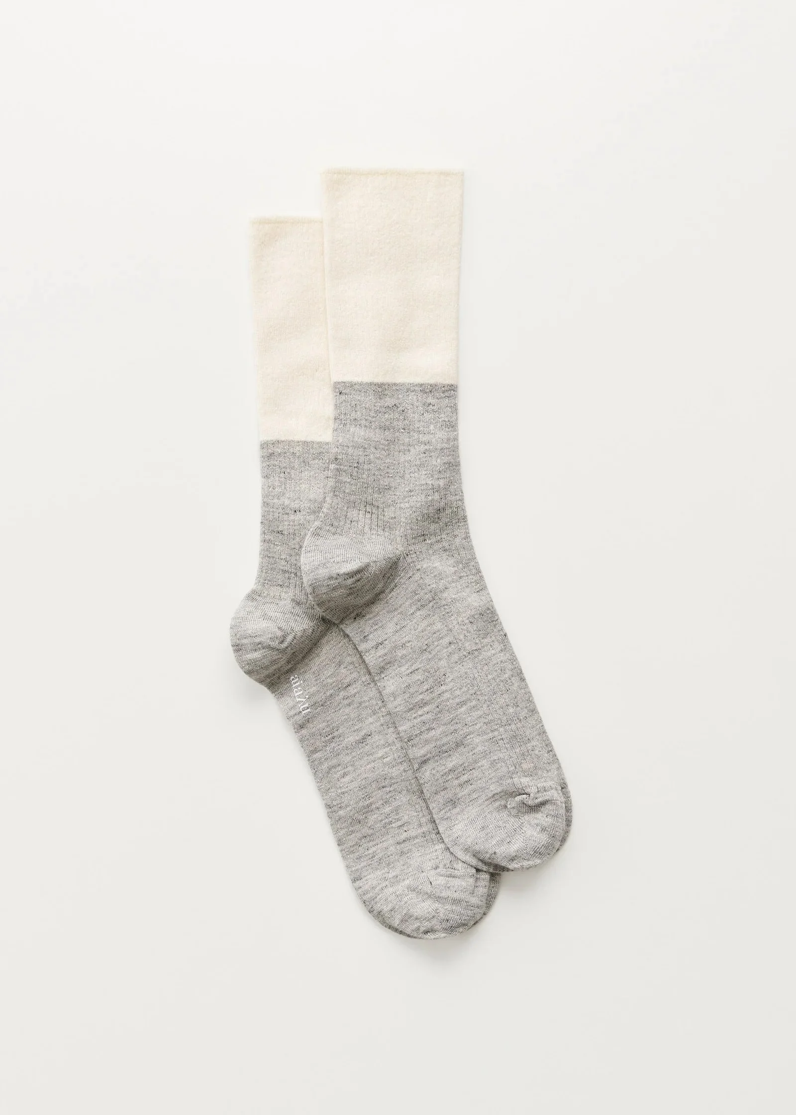 Aiayu-Linen-Rib-Socks_Mix-Grey-Melange1_manon-bis.jpg .jpg