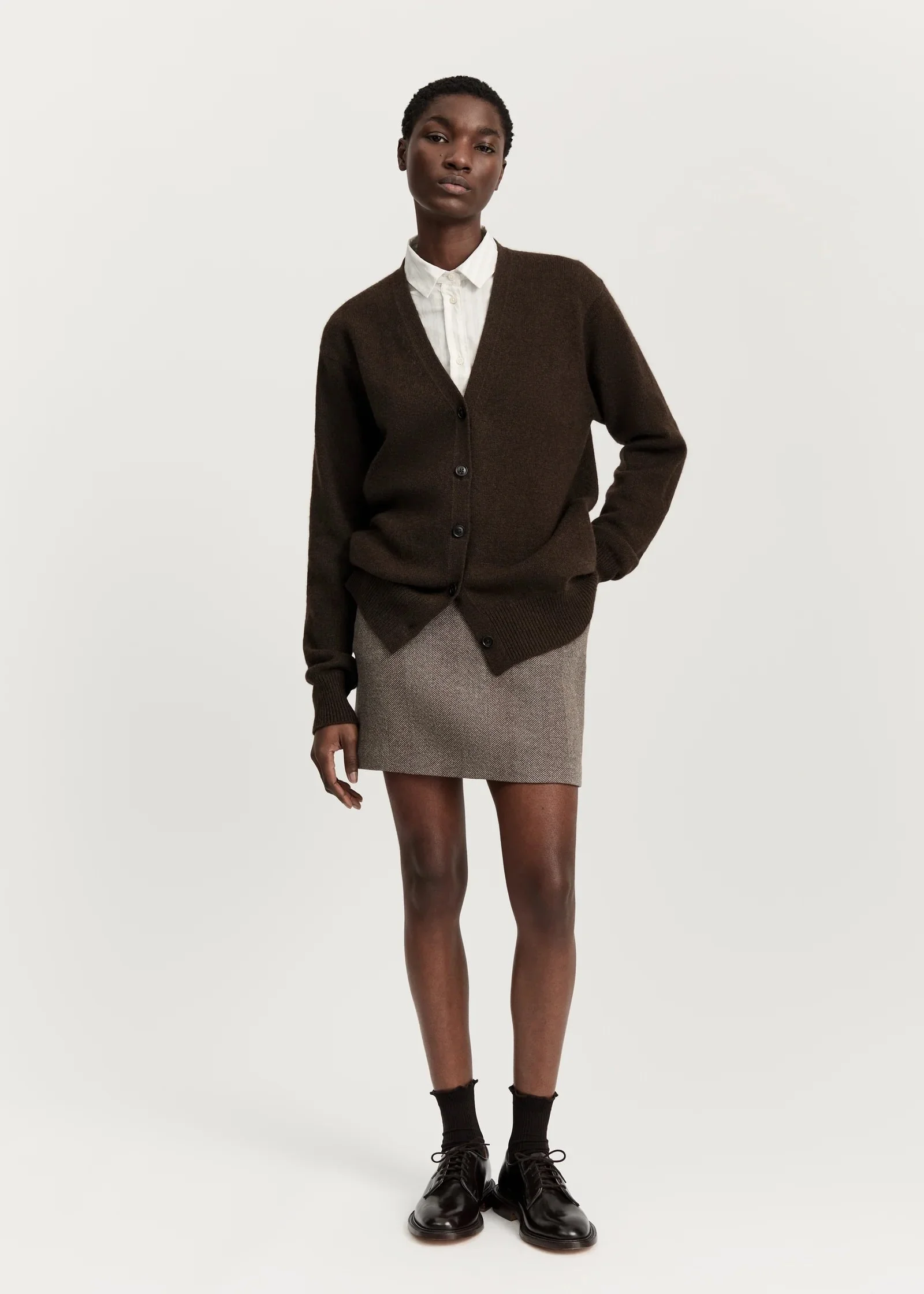 Aiayu-Alexa_Cardigan-Pure-Dark-Brown=2_manon-bis.jpg