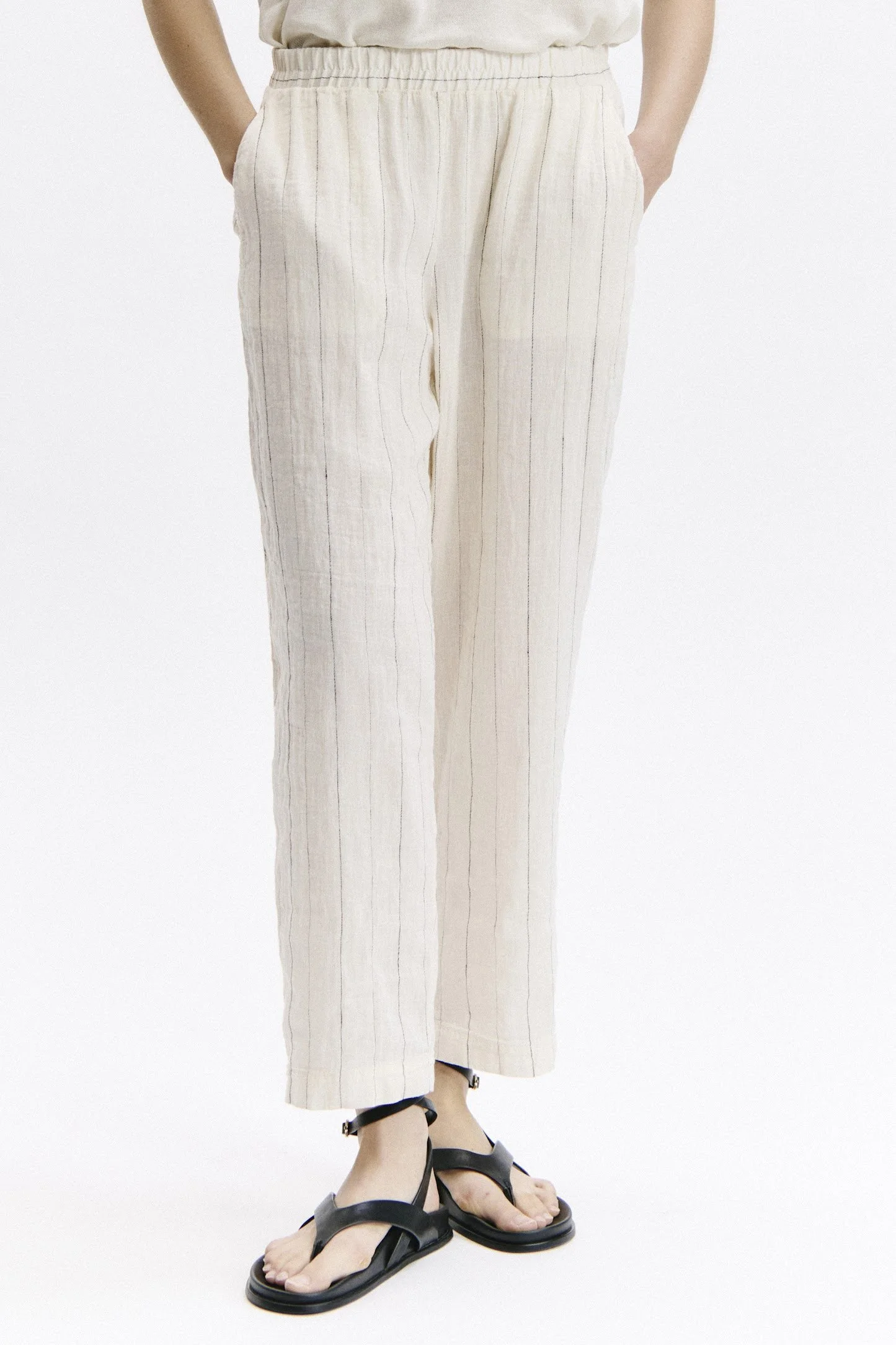 Transit-Stripe-Pant-milk-CFDTRAH170-101_01_manon-bis-T5-2.jpg