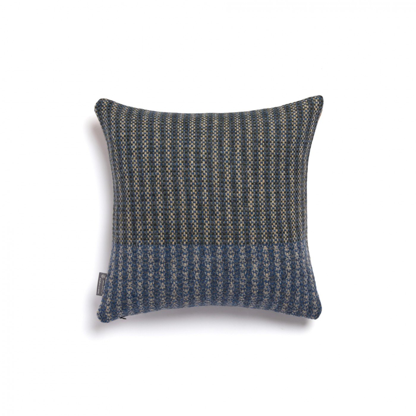 wallace-sewell-cairngorm-tweed-cushion-shetland-4-manon-bis.jpg