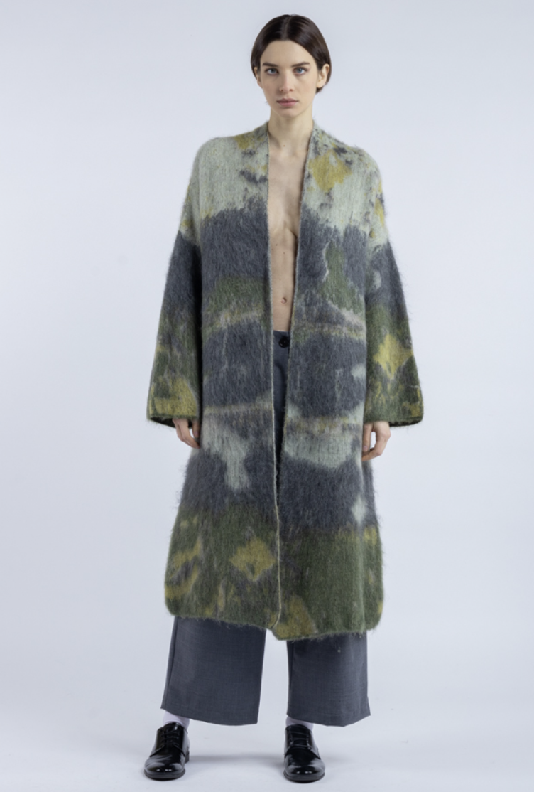 phisique-du-role-peeling-wall-long-jacket-4-lichen-manon-bis.jpg.png
