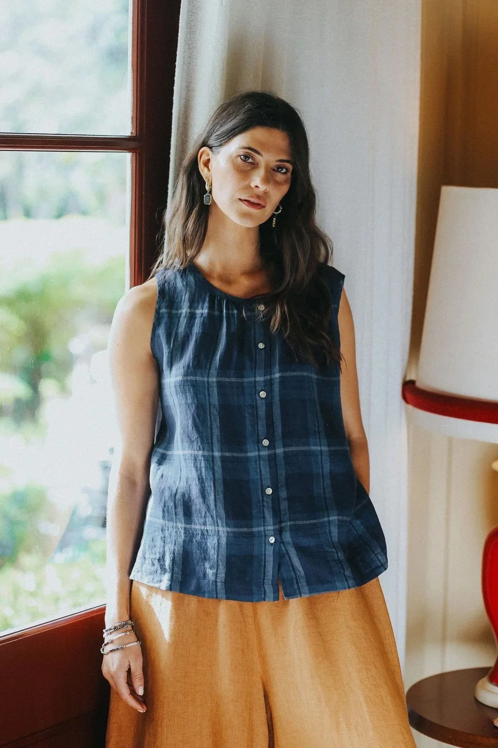 montaigne-cara-linen-top-blue-check-1-manon-bis.jpg