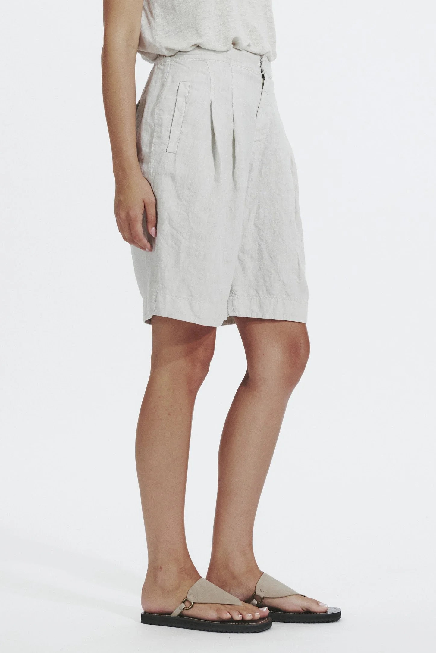 Transit-Linen-Short-Sand-Manon-Bis-2-CFDTRZD134-02_01_B.jpg
