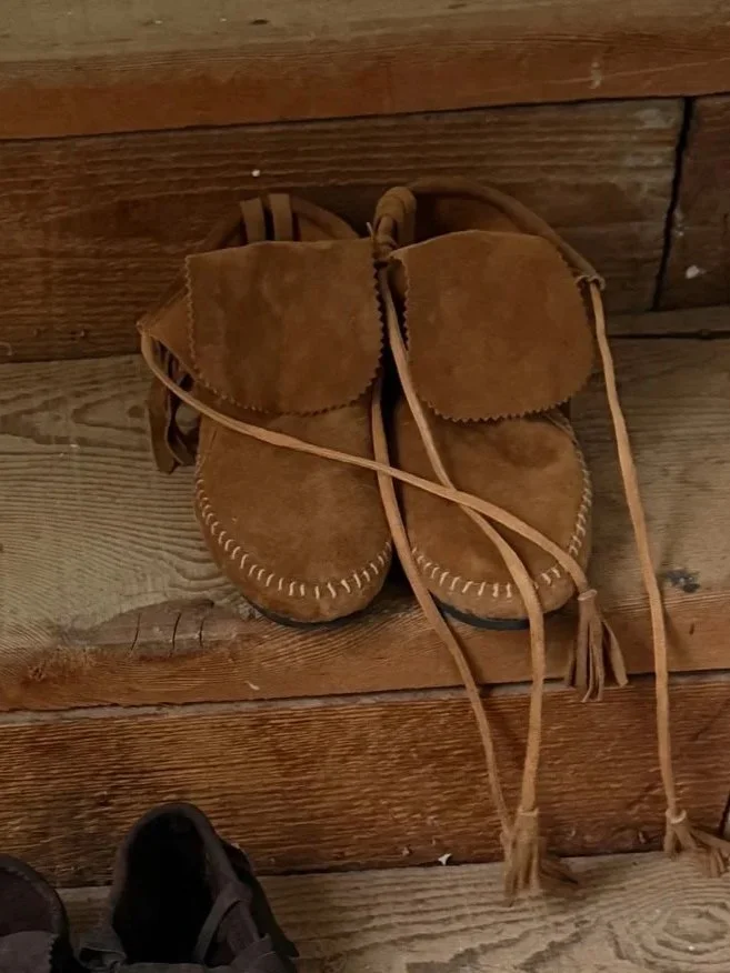 mamapapa-handmade-fringe-moccasin-camel-suede-leather-3-manon-bis.jpg