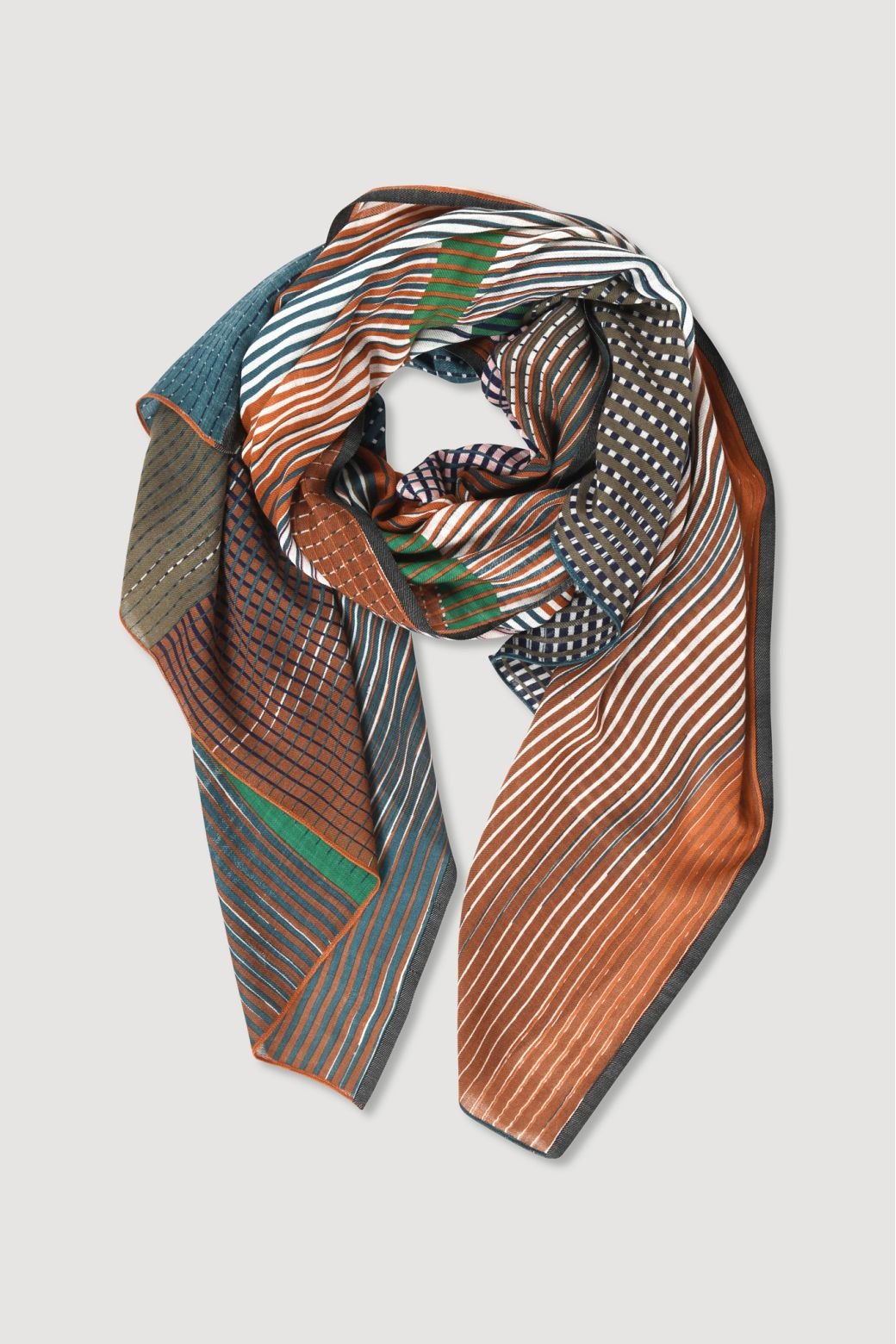 mapoesie-foulard-vibrant-scarf-brun-brown-manon-bis-3.jpg