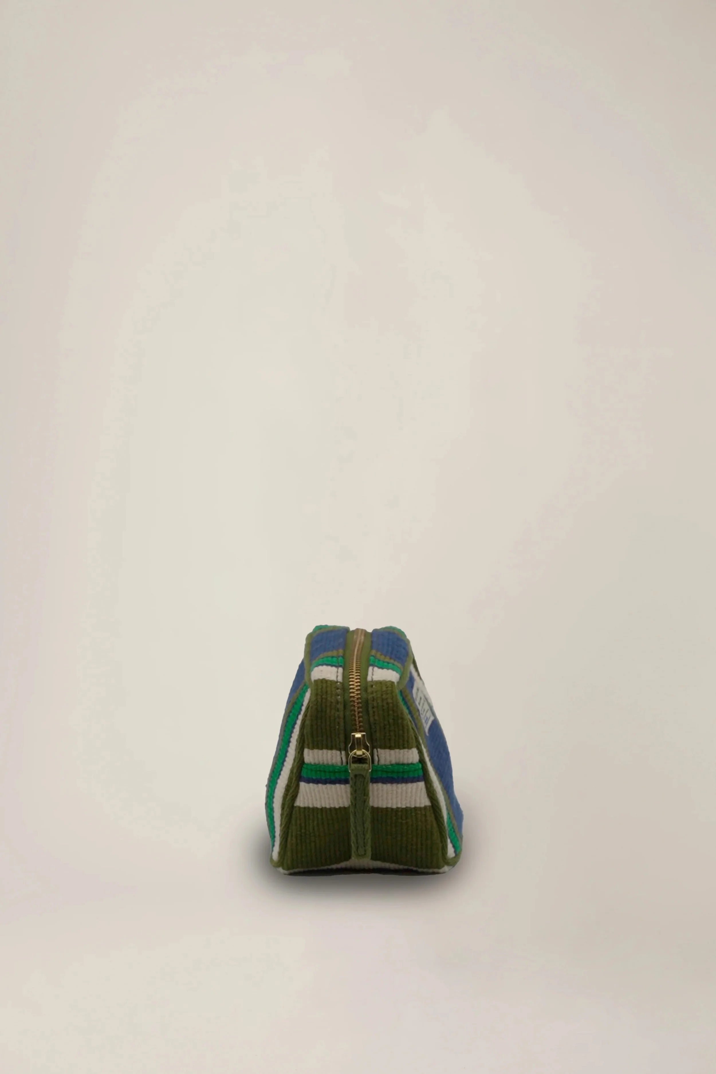 moismont-small-pouch-bari-amazon-42-1-manon-bis.jpg