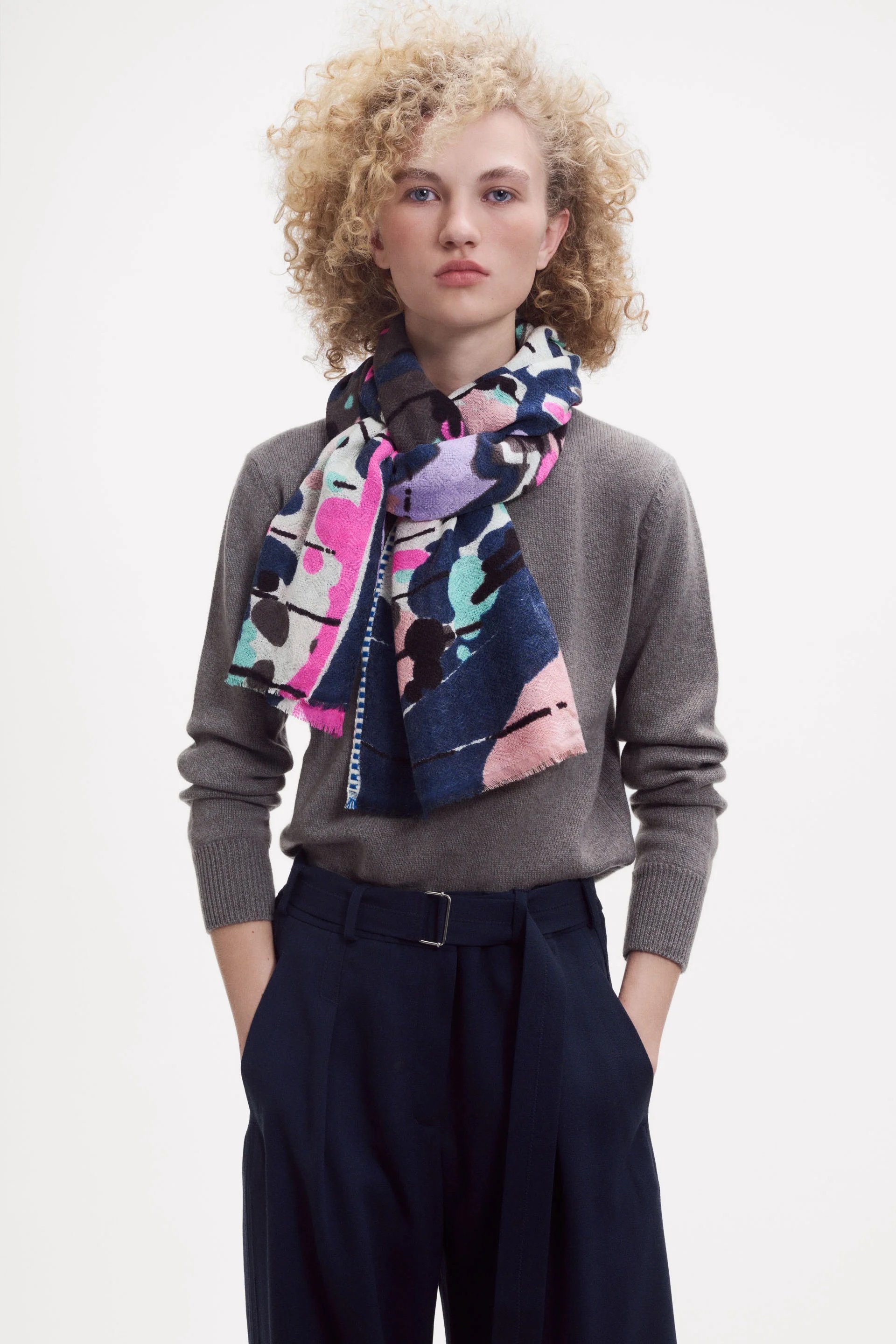 epice-graffiti-thunder-scarf-PW2501_E-manon-bis.jpg .jpg