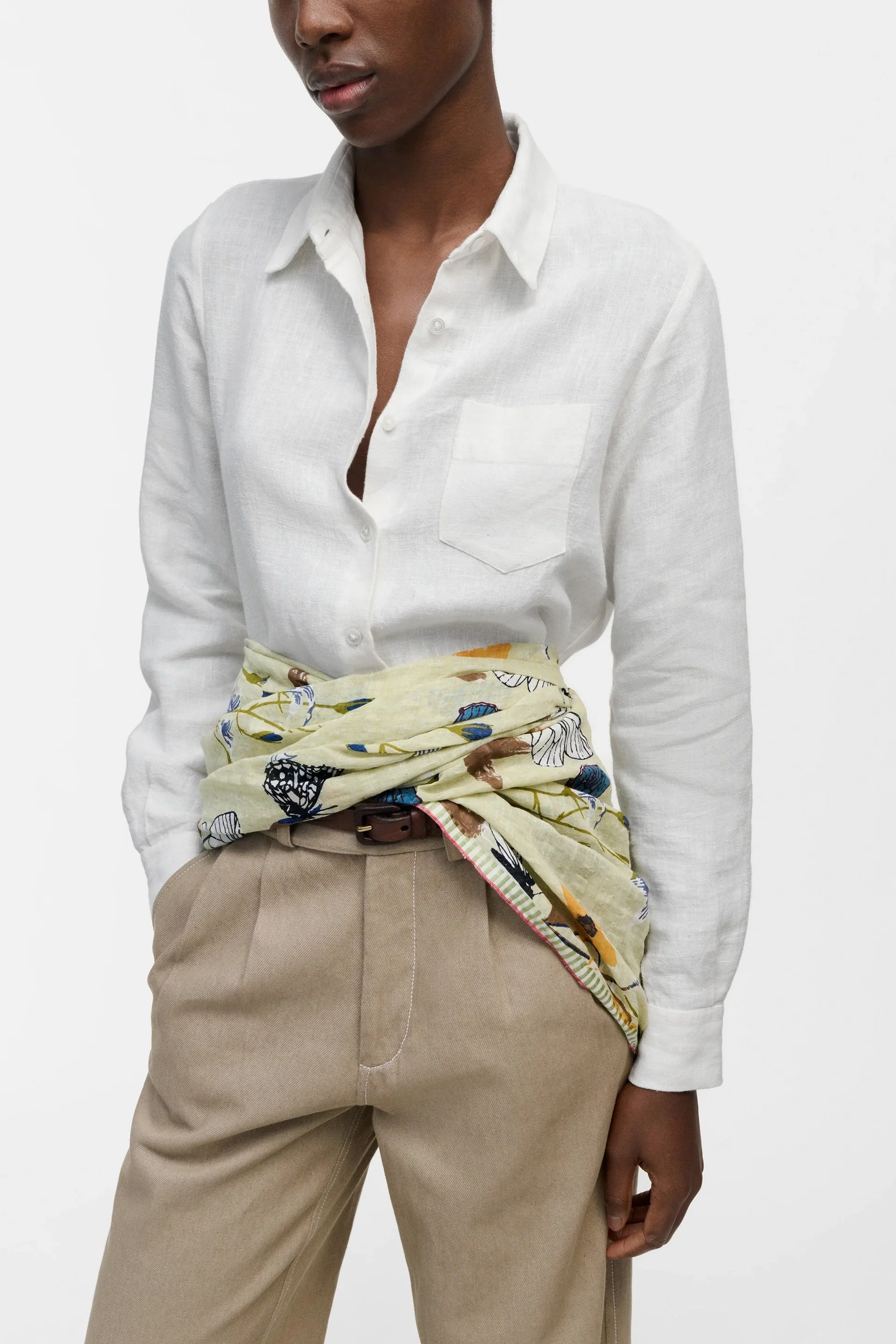 Epice_scarf-butterflies-flowers-lichy-ps-2682C-3-manon-bis.jpg .jpg