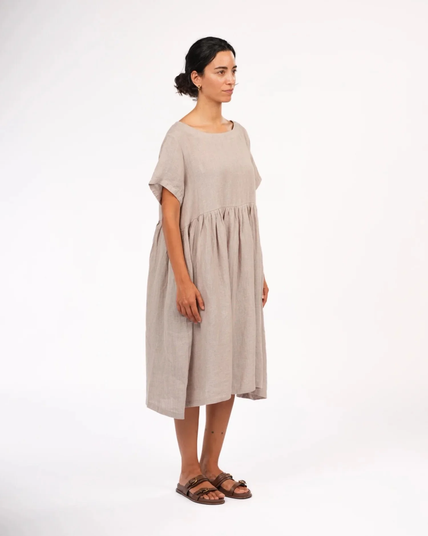montaigne-juni-french-linen-summer-staple-dress-in-houndstooth-4-manon-bis.jpg .jpg