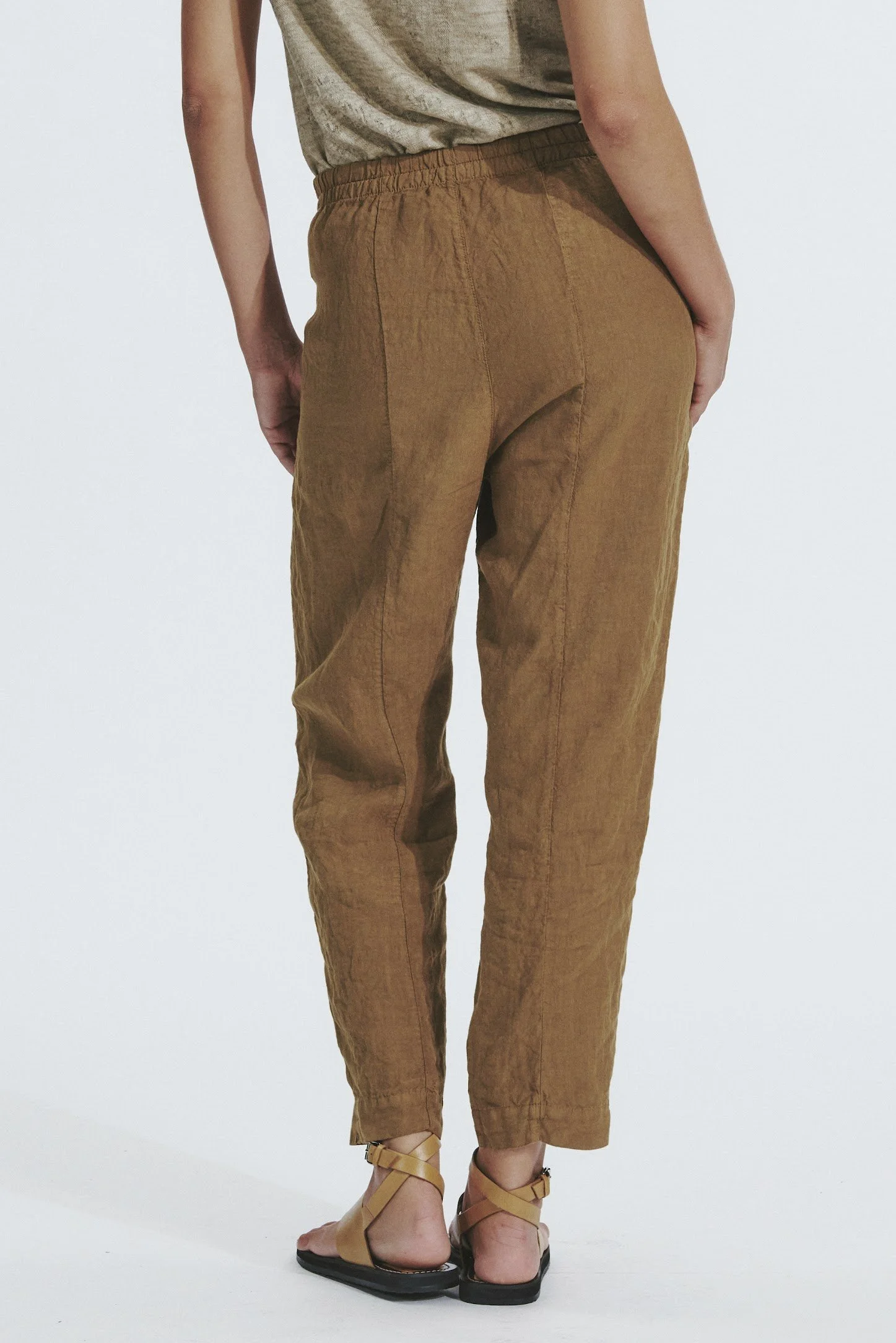 Transit-Linen-Slim-Pant-manon-bis-CFDTRZD132-03_01_B.jpg