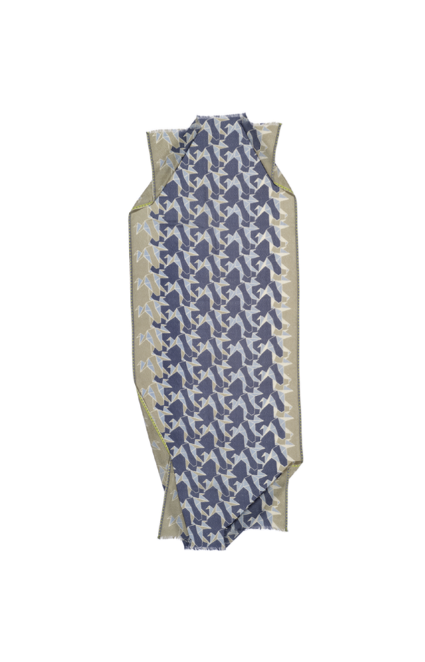 Epice-dancing-scarf-steel-gw2552F-manon-bis.jpg.png