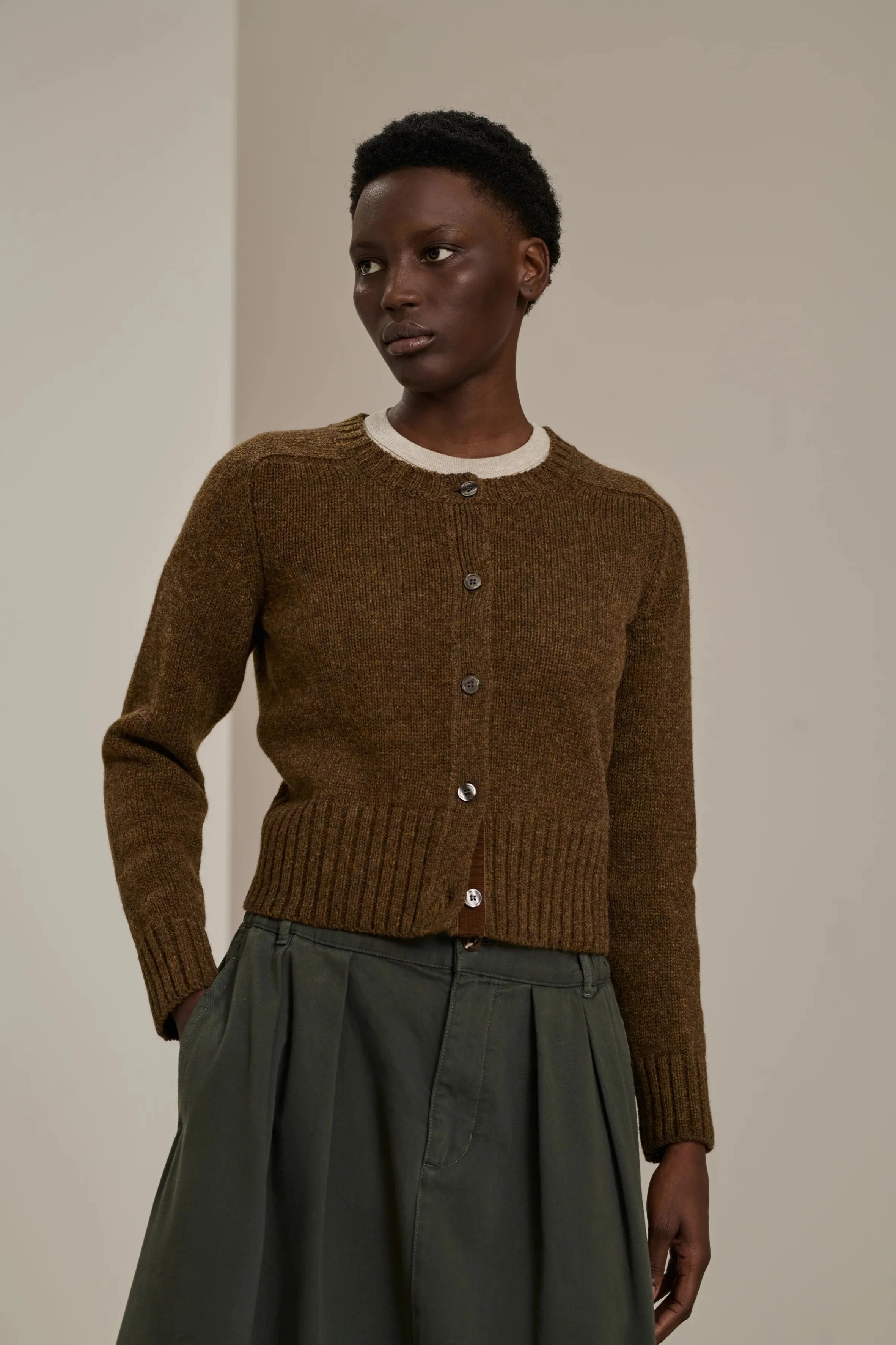 Soeur-lyne-cardigan-brown2-manon-bis.jpg