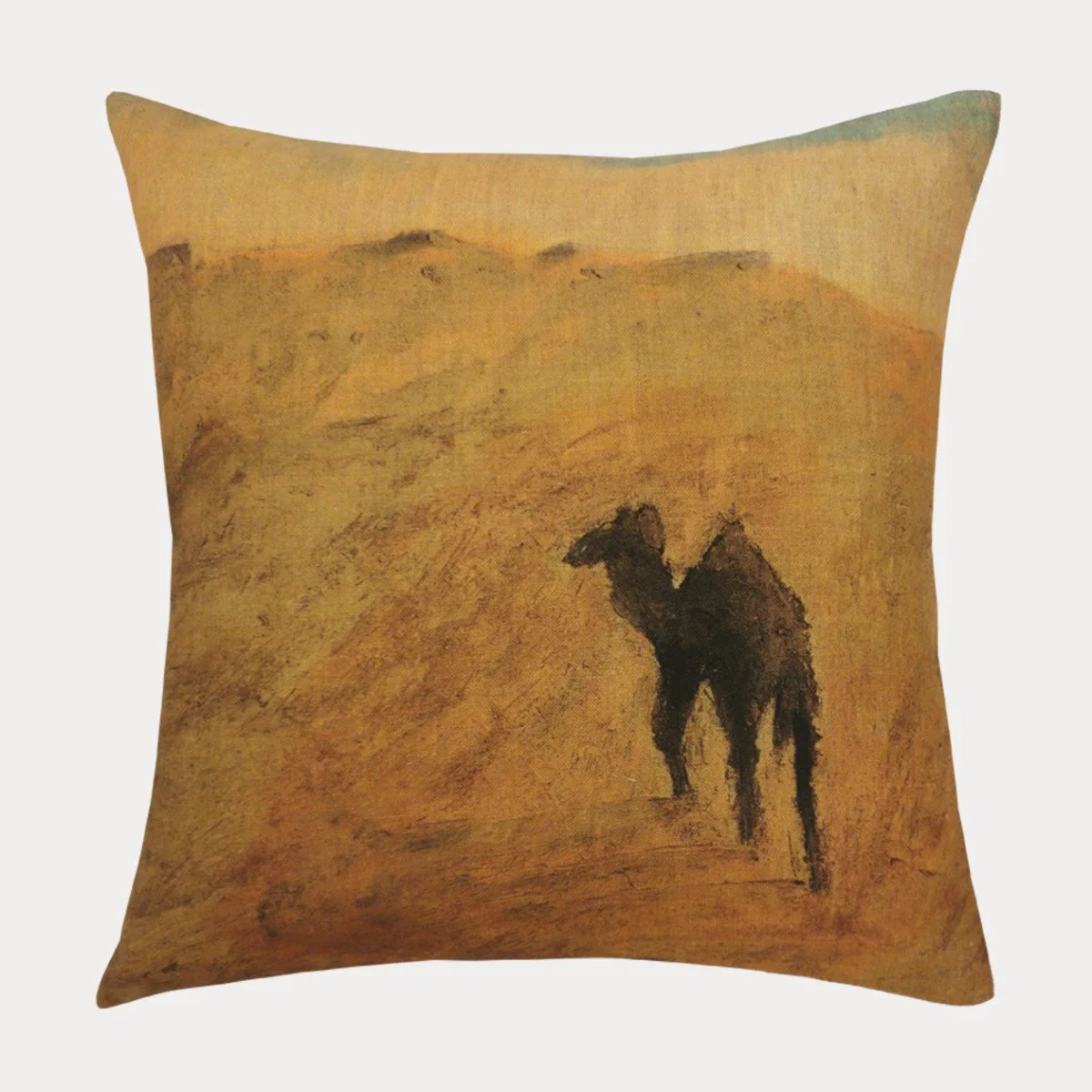 Maison-Levy-cushion-chameau-solitaire-cover-manon-bis.jpg