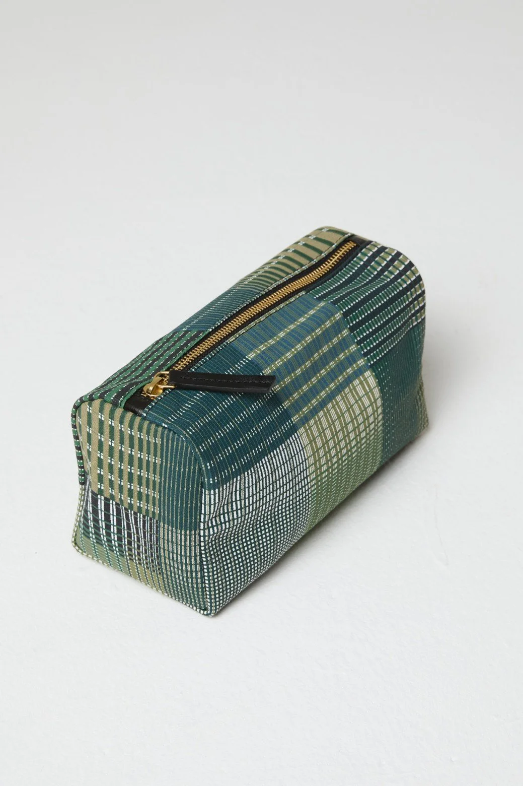 Mapoesie-elba-travel-pouch-green-1-manon-bis.jpg
