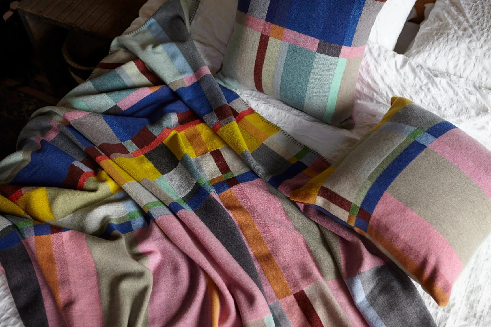 Wallace-sewell-lloyd-throw-lambswool-manon-bis.jpg