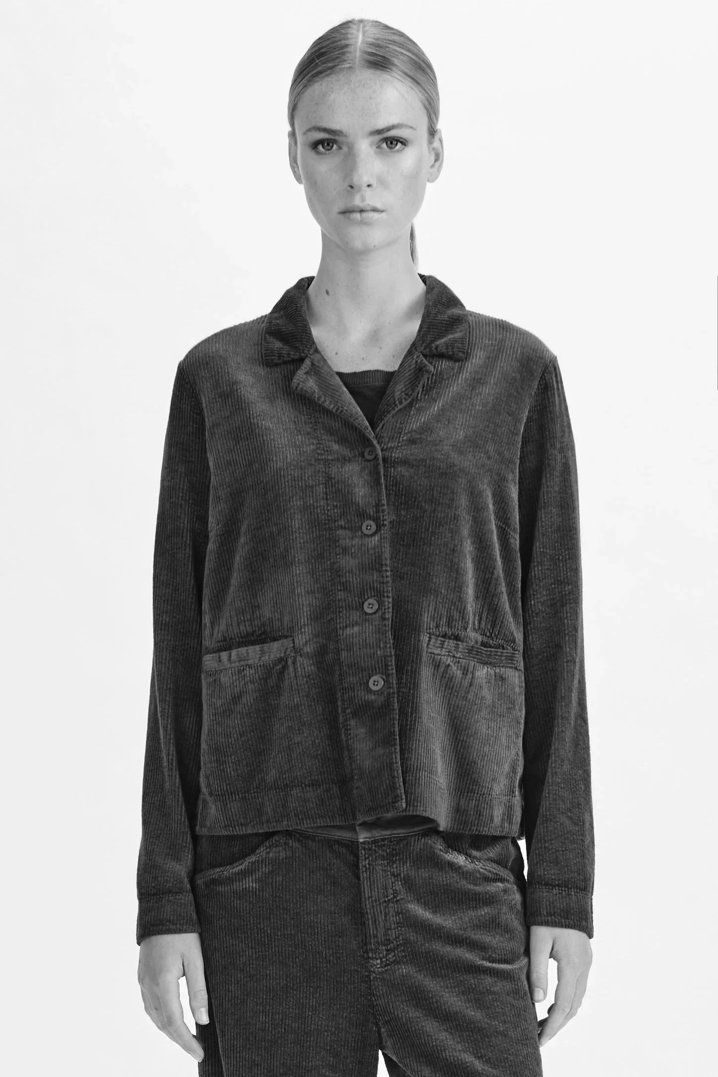 Transit-Cord-Jacket-Grey-CFDTRBQ260-07_01_manon-bis.jpg