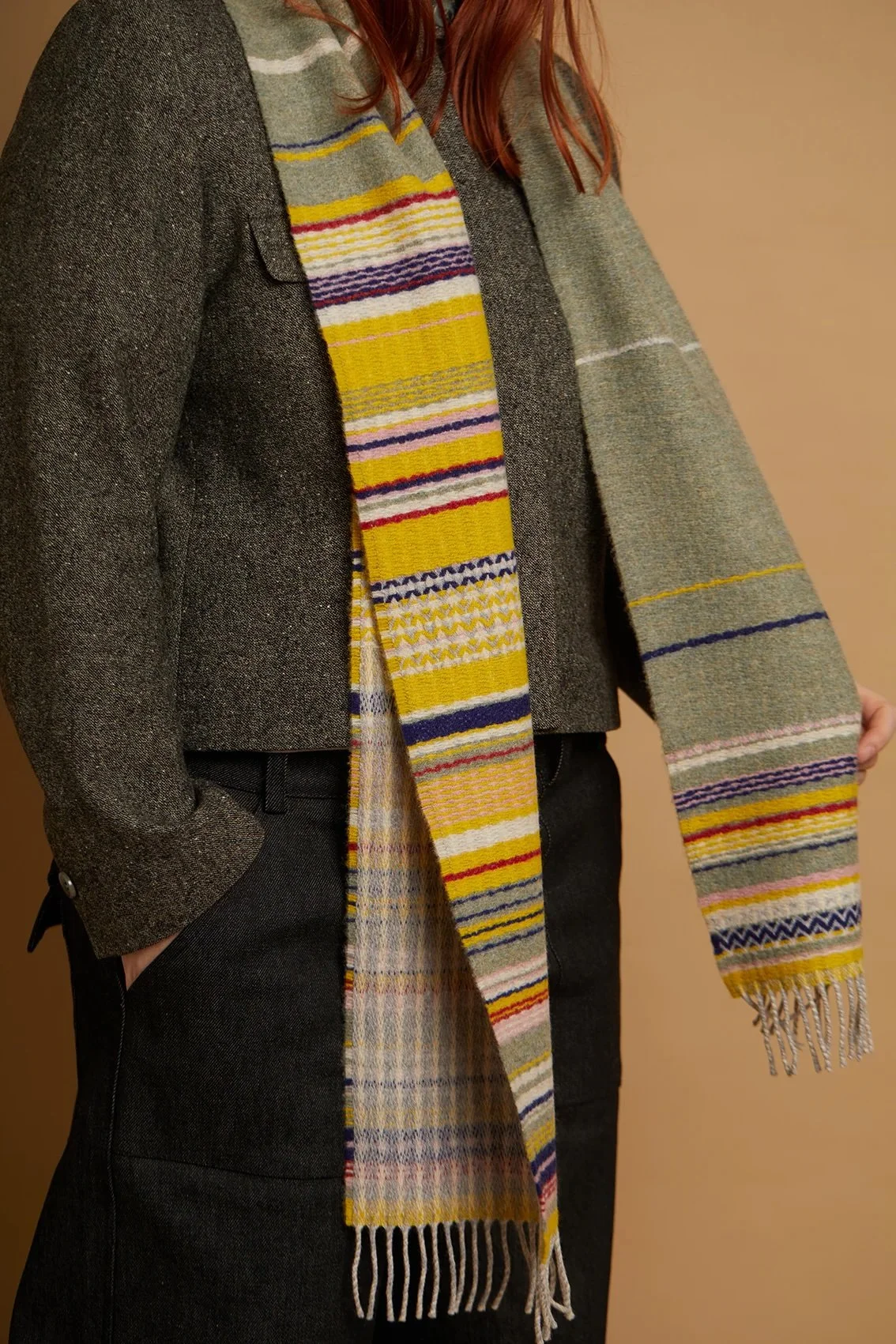 Wallace-Sewell-lavanda-scarf-goldcrest-manon-bis.jpg
