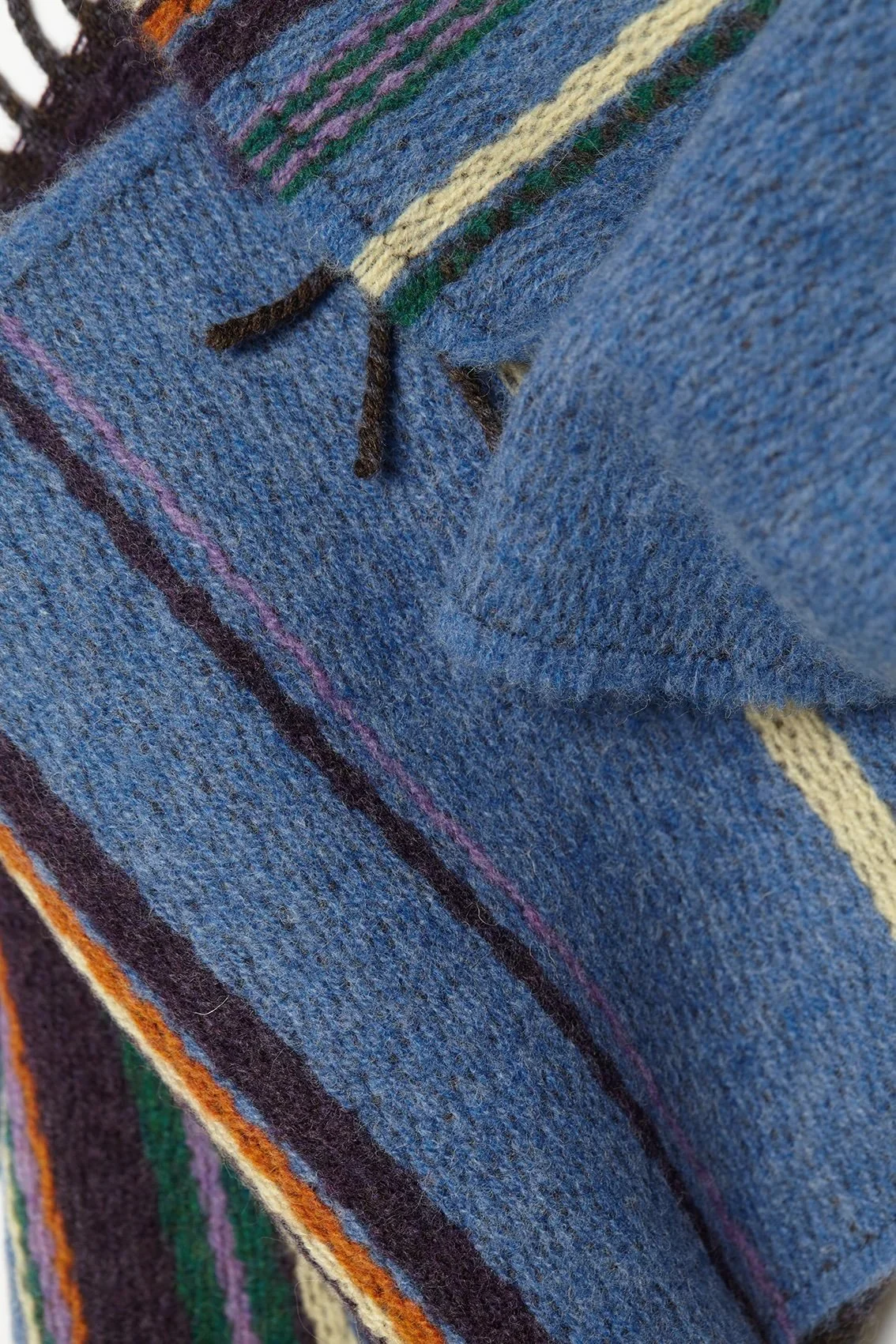 Wallace-sewell-lavanda-damson-scarf-1-manon-bis.jpg