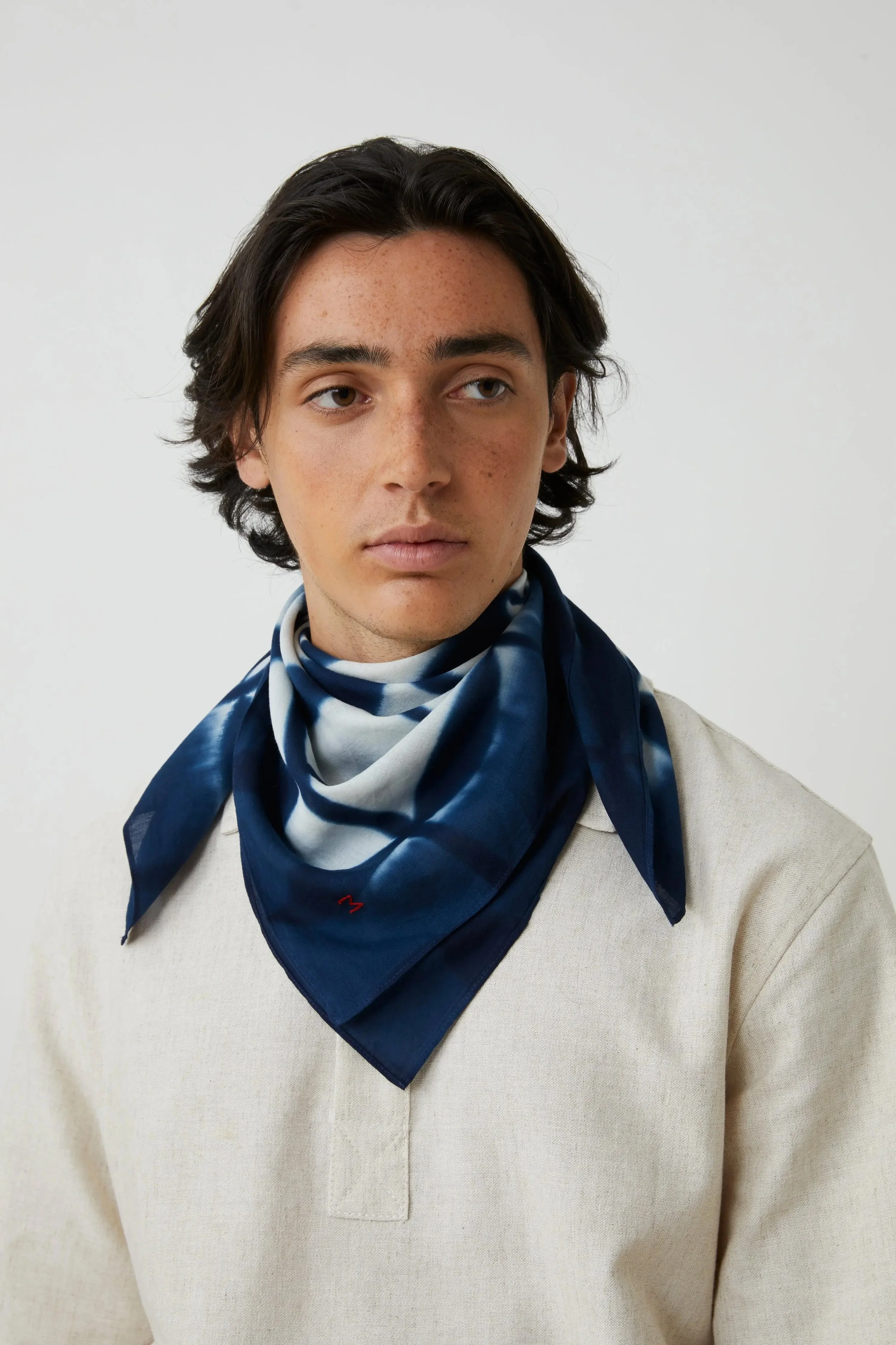 Moismont-pie-scarf-766-ink-3-manon-bis.jpg