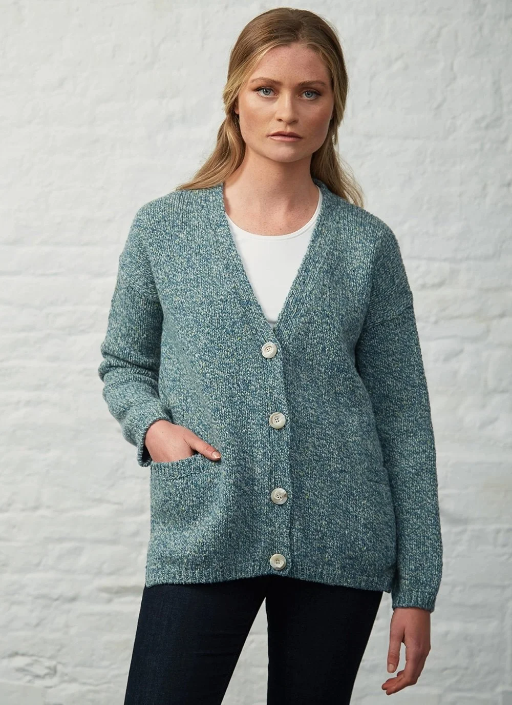 Fisherman-ireland-Slouchy Donegal Fleck V-Neck Cardigan shamrock-3-manon-bis.jpg