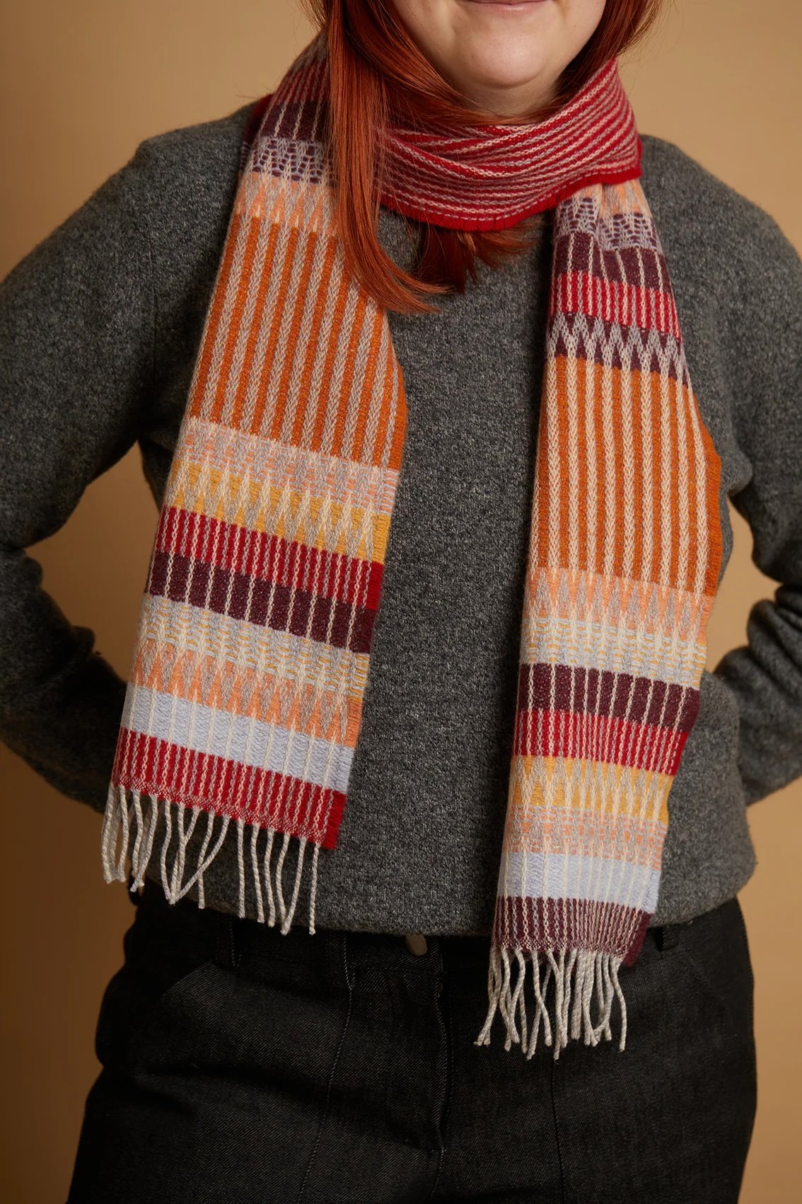 wallace-sewell-Edera-Cranberry_scarf-3-manon-bis.jpg