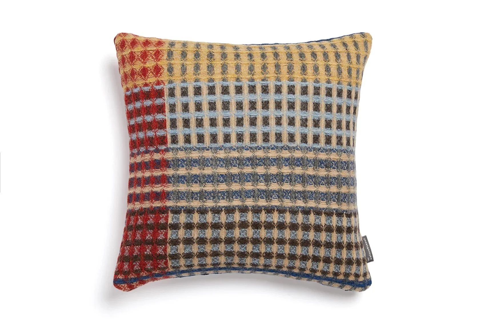 Wallace-Sewell-regent-cushion-waffle-3-manon-bis.jpg