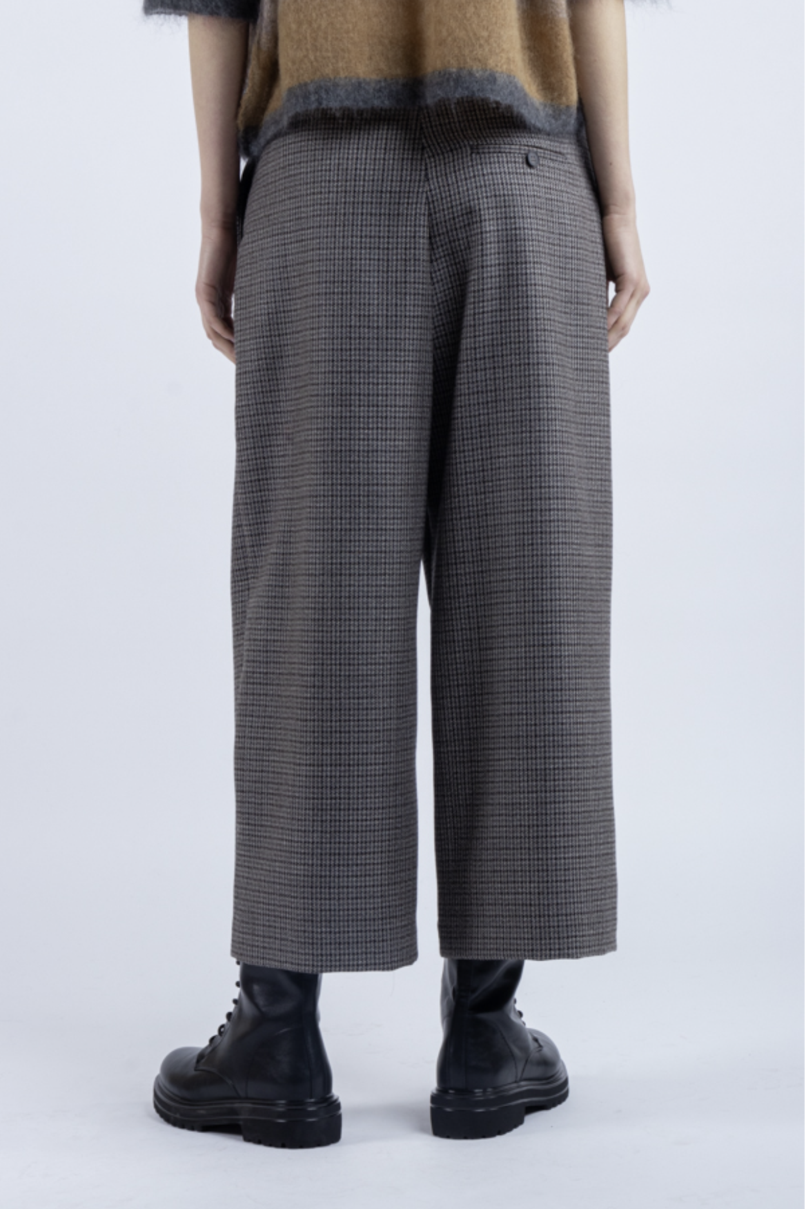 Phisique-du-role-25W059-pied-de-poule-virgin-wool-tokyo-pants7-manon-bis.jpg.png