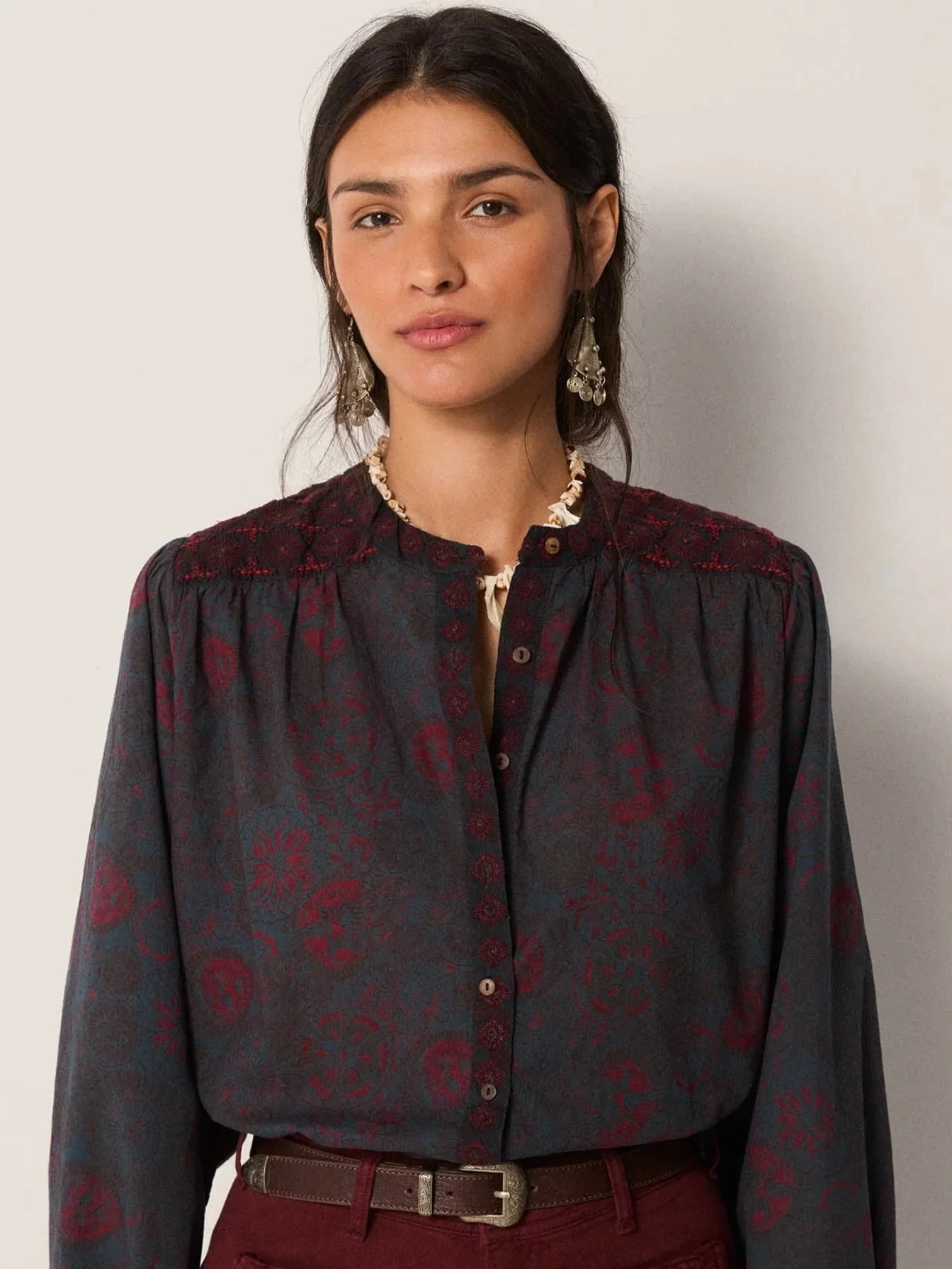 MAISON-HOTEL-MEDUSA-CHARLOTTE_BLOUSE-1-MANON-BIS.jpg .jpg