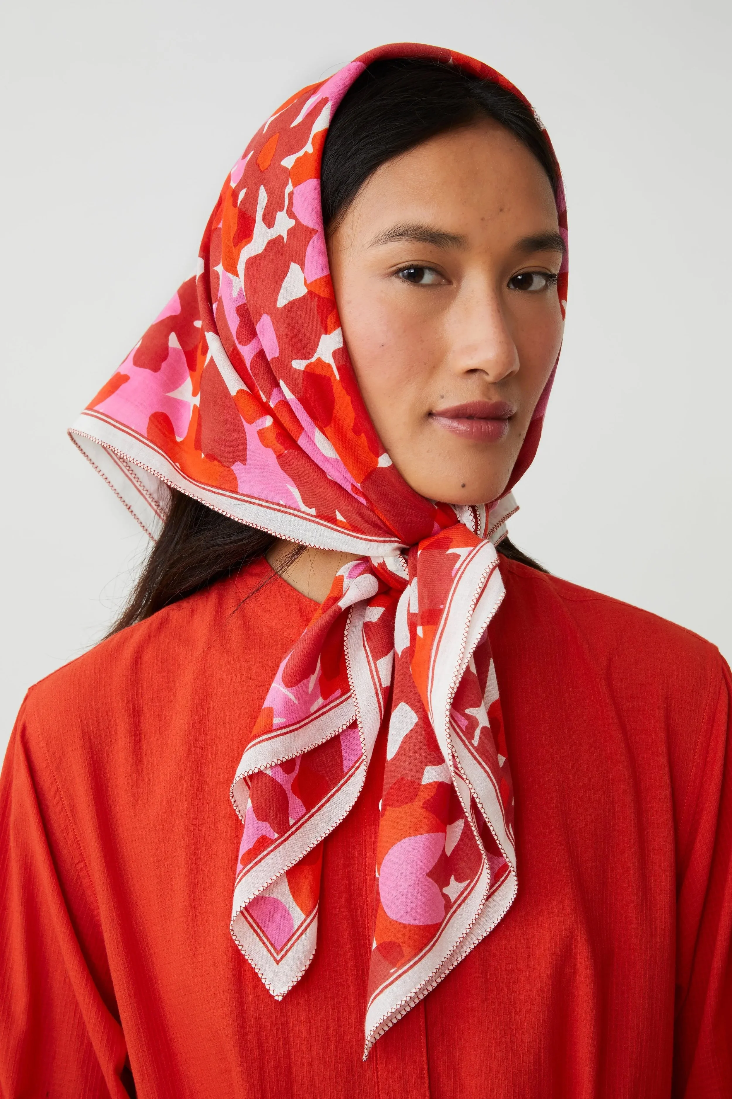 Moismont-nymph-scarf-819-spritz-manon-bis.jpg