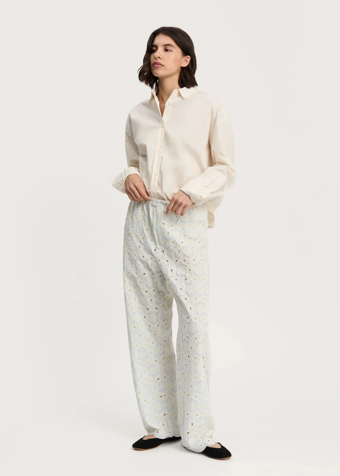 Aiayu-Ava-Pant-Embroidery_Blue-Eyes_3-manon-bis.jpg