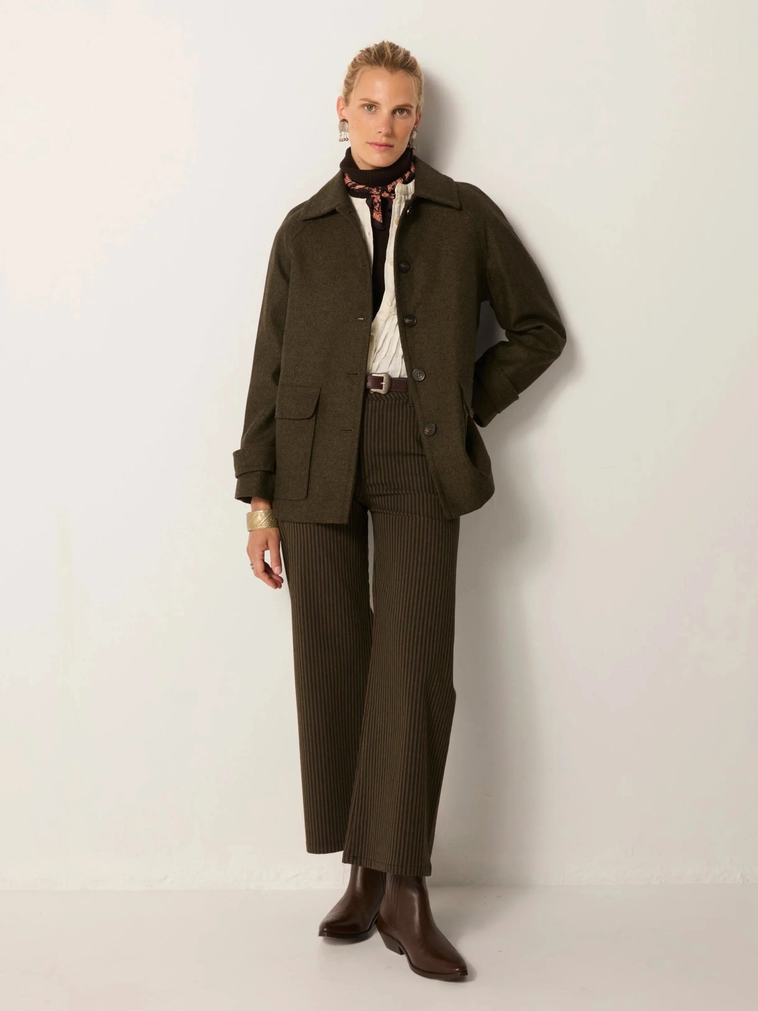 Maison-Hotel-Henri-Jacket-moss-green-2-manon-bis.jpg