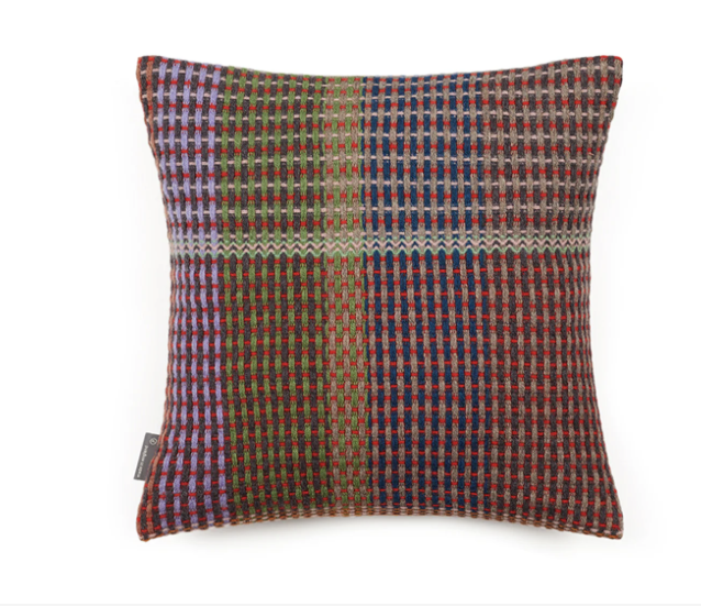 Wallace-Sewell-Lovelace-cushion-1-Manon-Bis.jpg.png