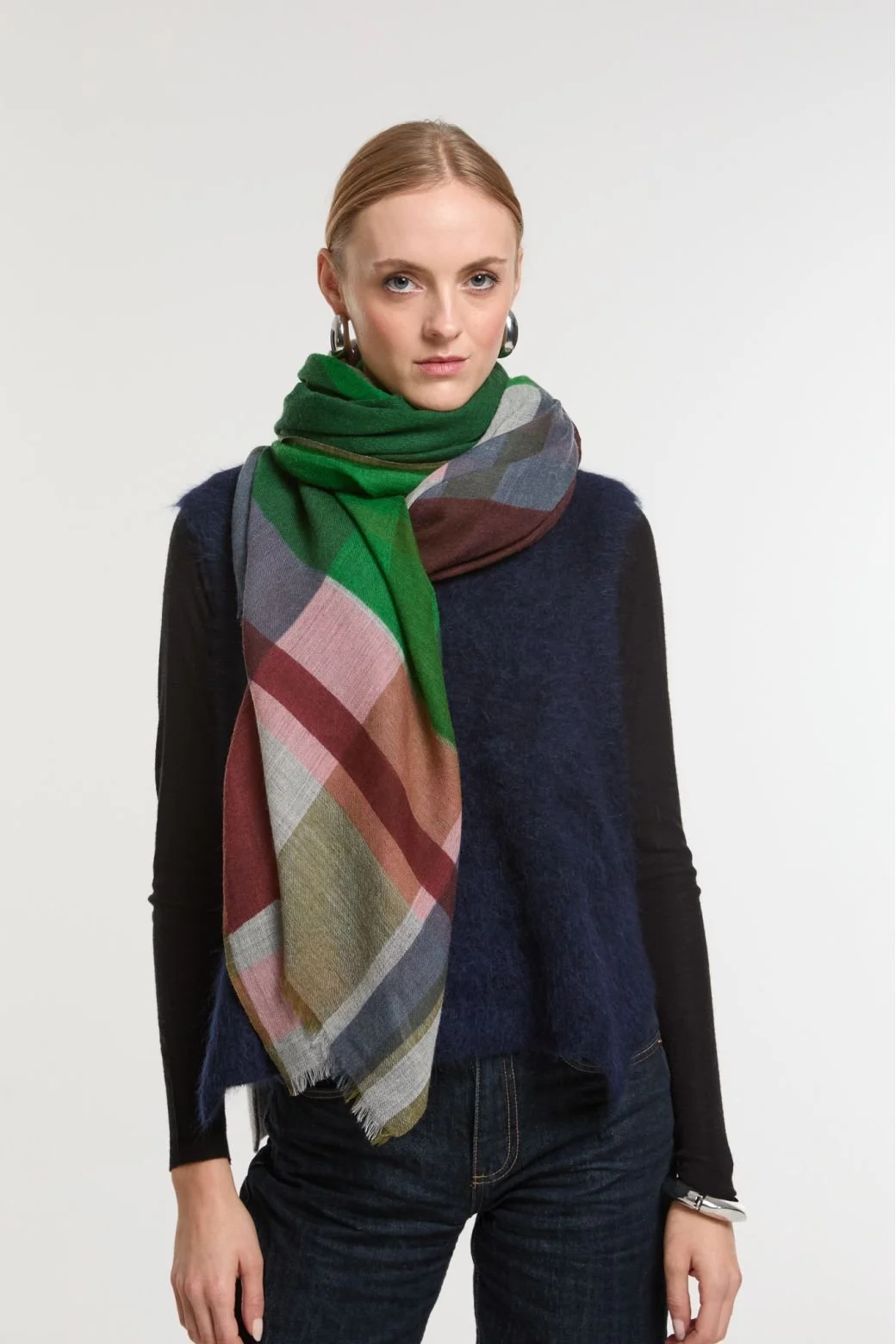 mapoesie-foulard-divine-vert-scarf-green-1-manon-bis.jpg