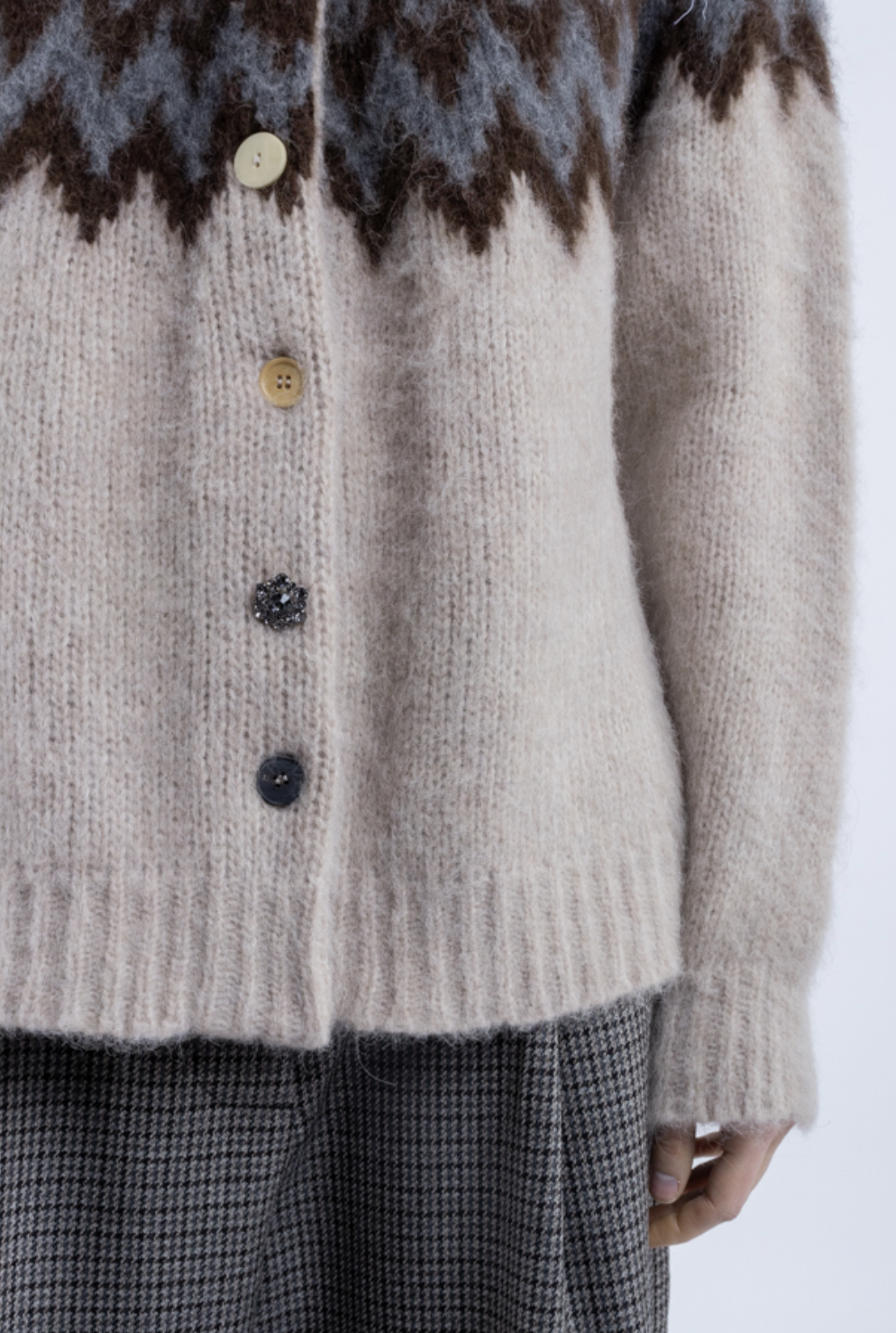 Phisique-du-role-25W327-norwegian-cardigan-baby-alpaca2-manon-bis.jpg.png