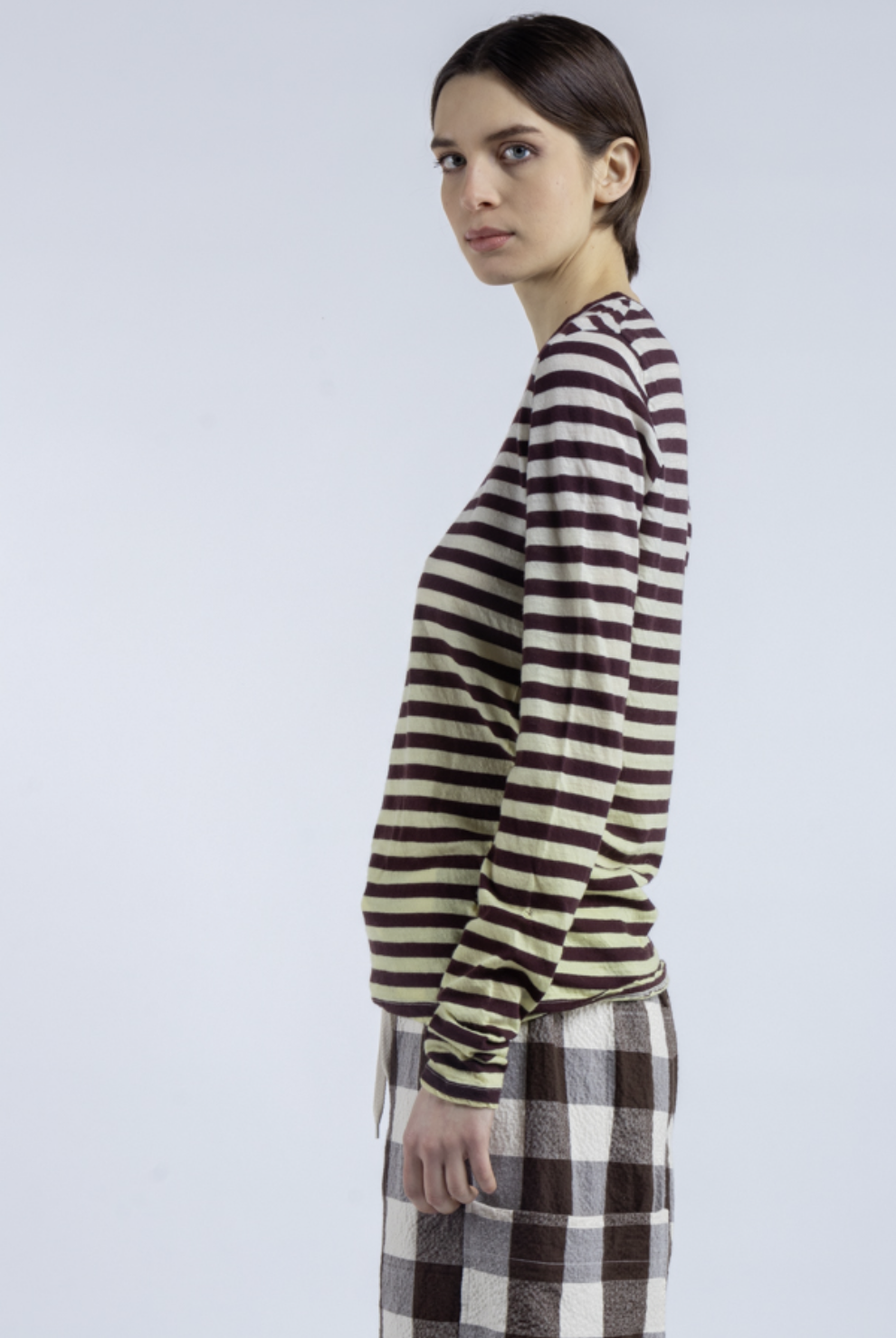Phisique-du-role-25W192-round-neck-tshirt-cotton-wool-dyed-bottom1-manon-bis.jpg.png