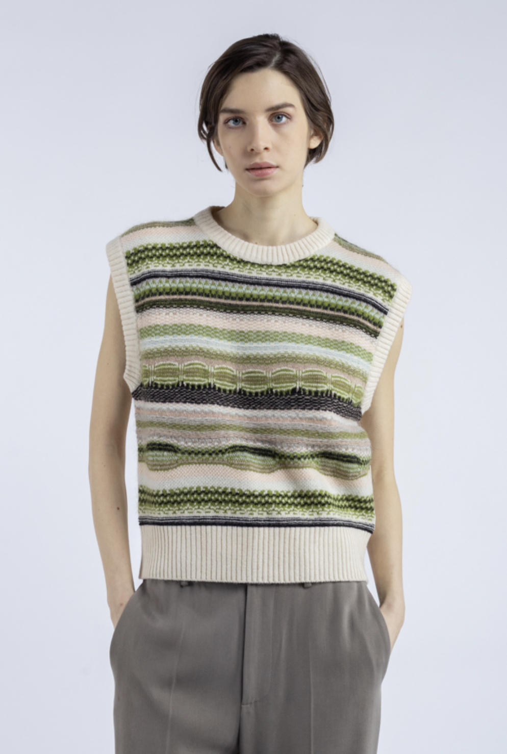 Phisique-du-role-25W314-british-jaquard-vest-cashmere-virgin-wool4-manon-bis.jpg.png