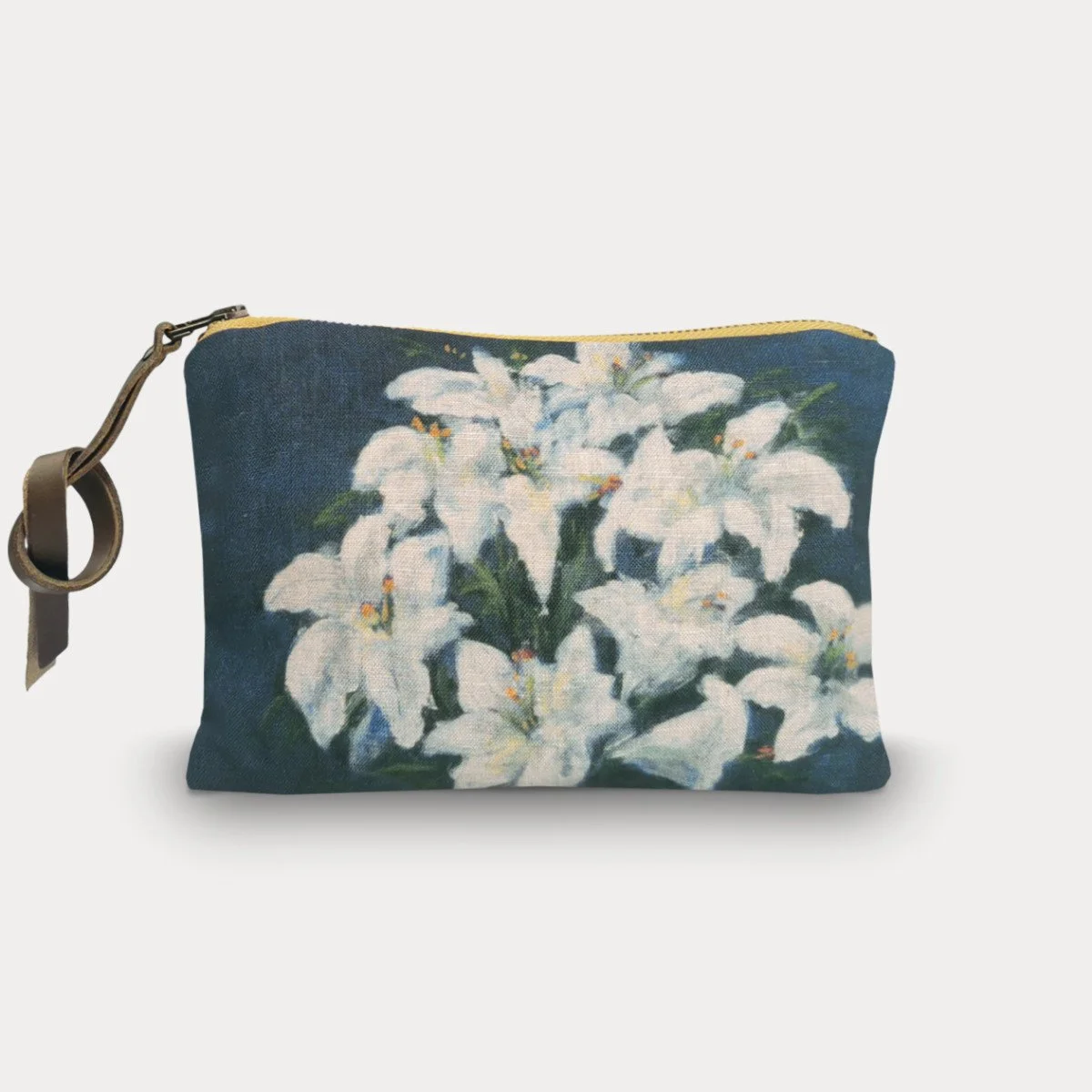 maison-levy-fleurs-blues-col-naturel-pouch-manon-bis-1.jpg