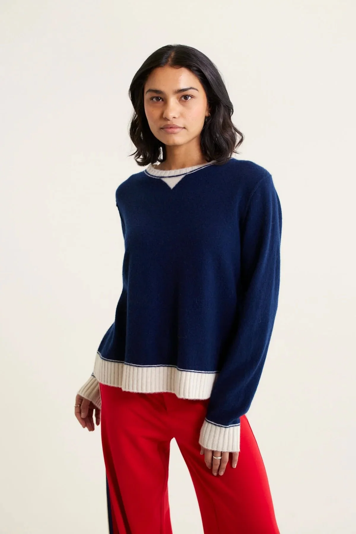 Alessandra_boyfriend-sweater-navy-3-manon-bis.jpg